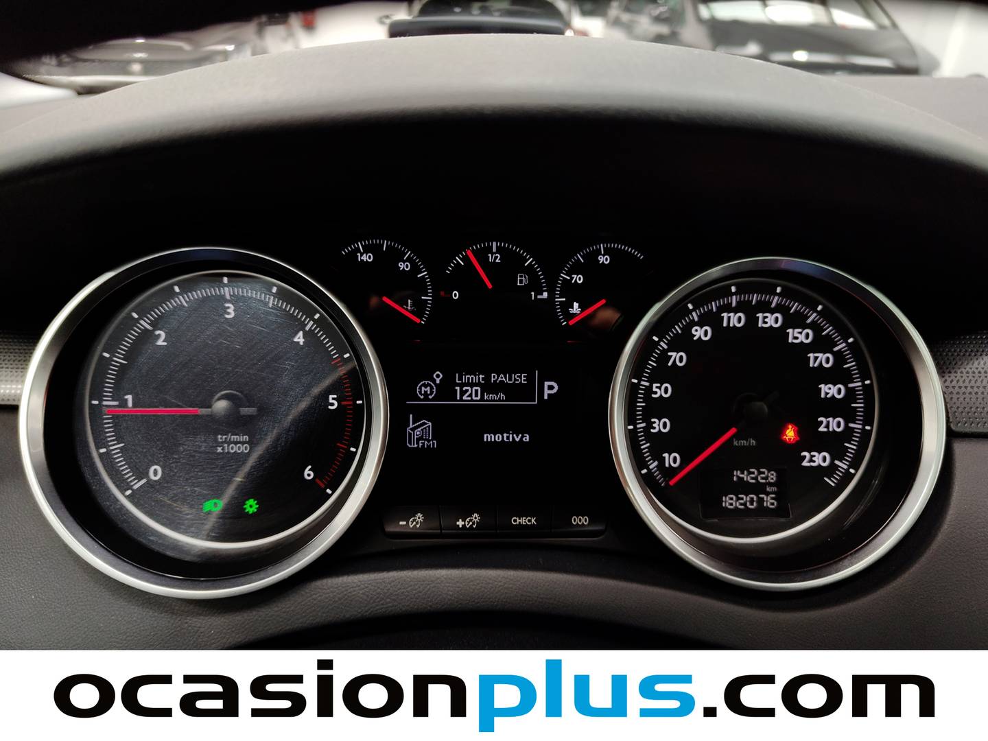 Foto Peugeot 508 Peugeot 508 SW HDI 163 Allure Auto (163 CV)