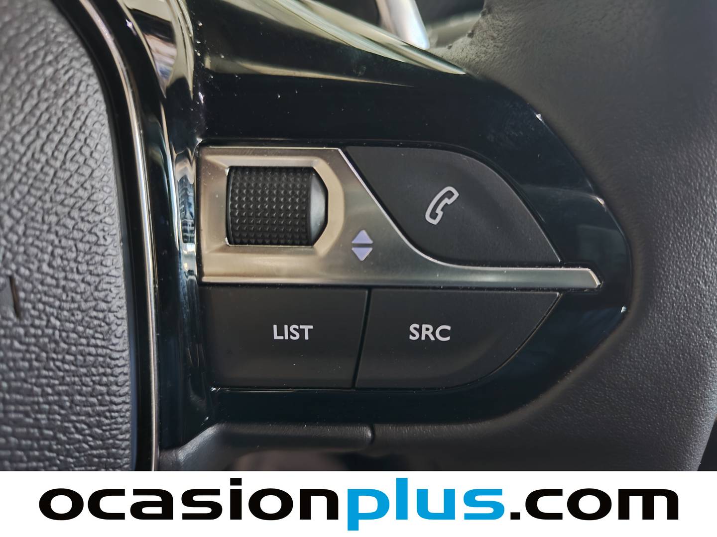 Foto Peugeot 2008 Peugeot 2008 Allure Hybrid eDCS6 (145 CV)