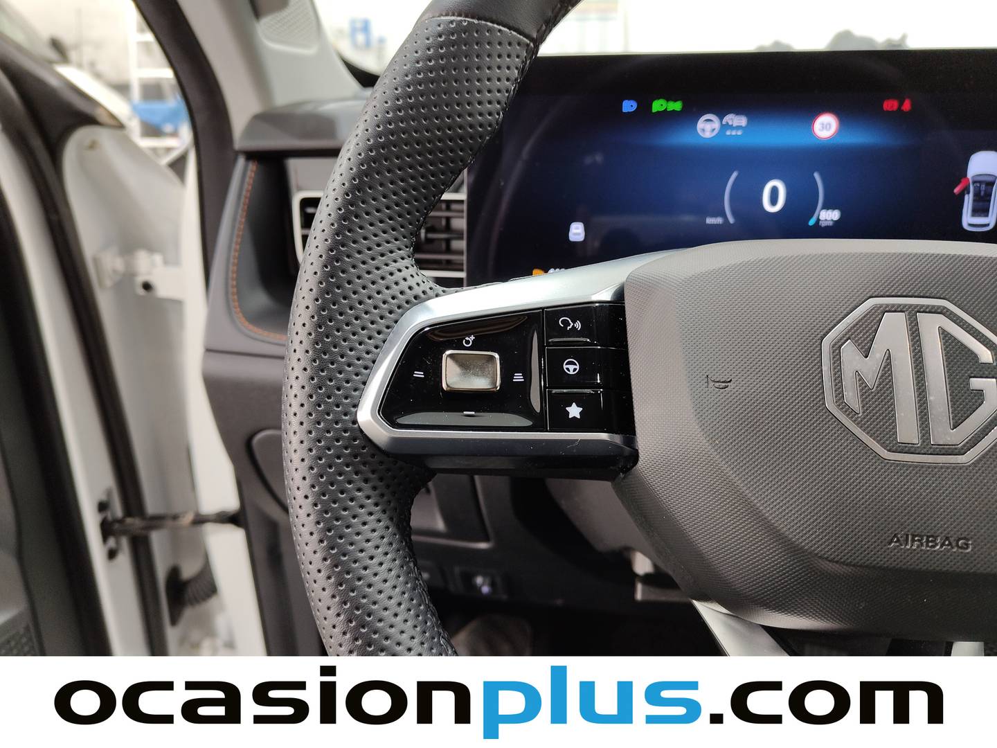 MG HS MG HS 1.5 T-GDI Luxury DCT (170 CV) seminuevo