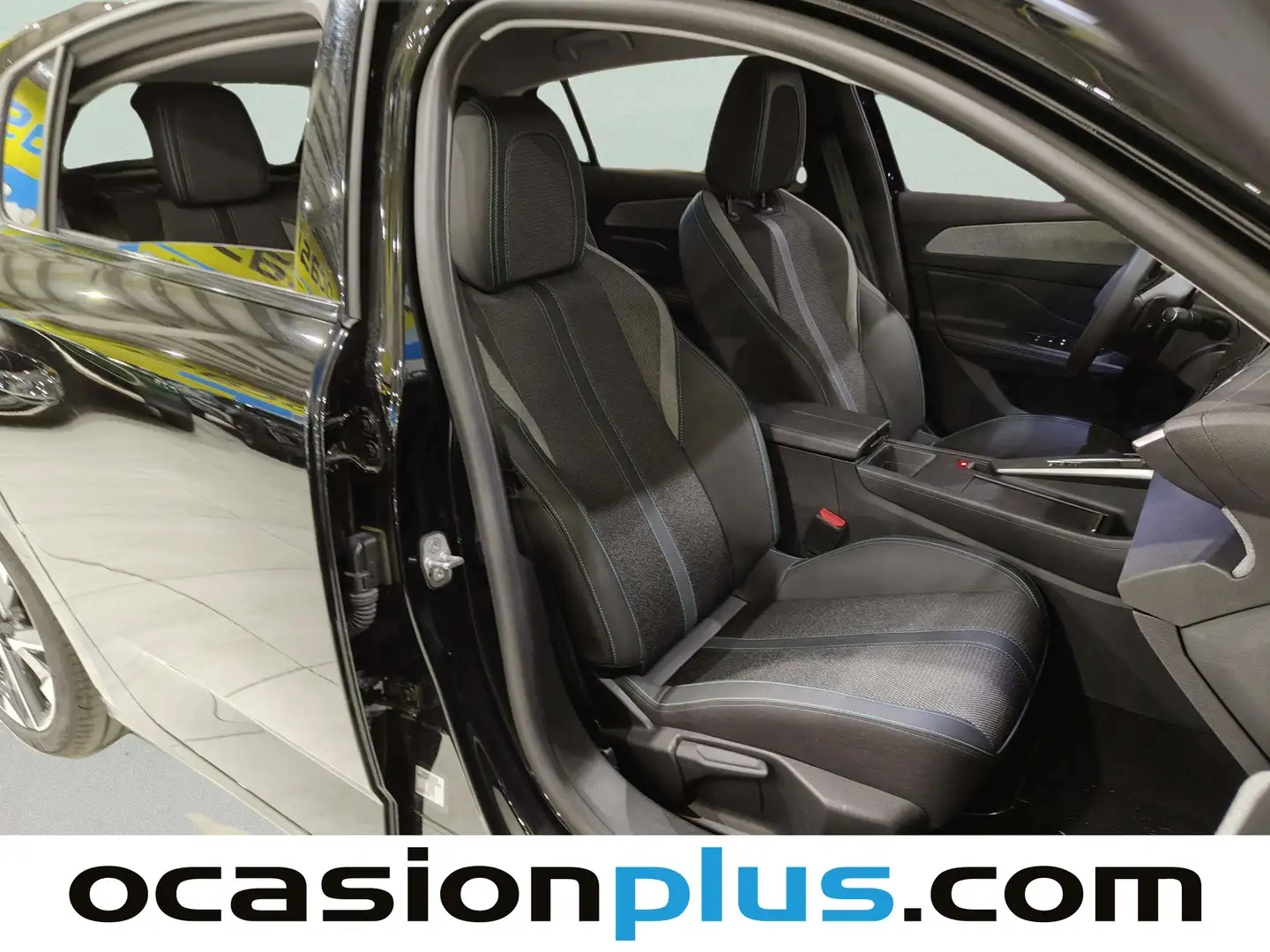 Foto Peugeot 308 Peugeot 308 Allure Hybrid eDCS6 (145 CV)