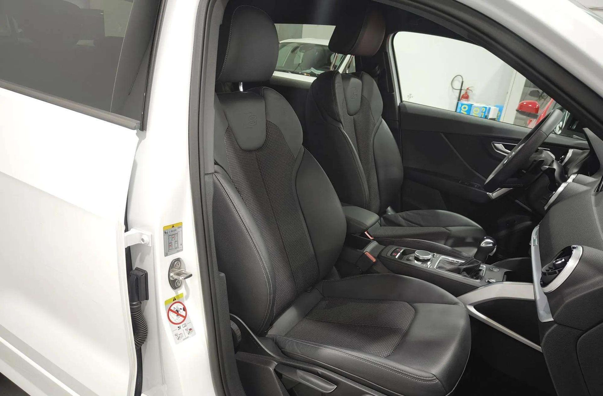 Audi Q2 Black line 35 TFSI S tronic - foto 25