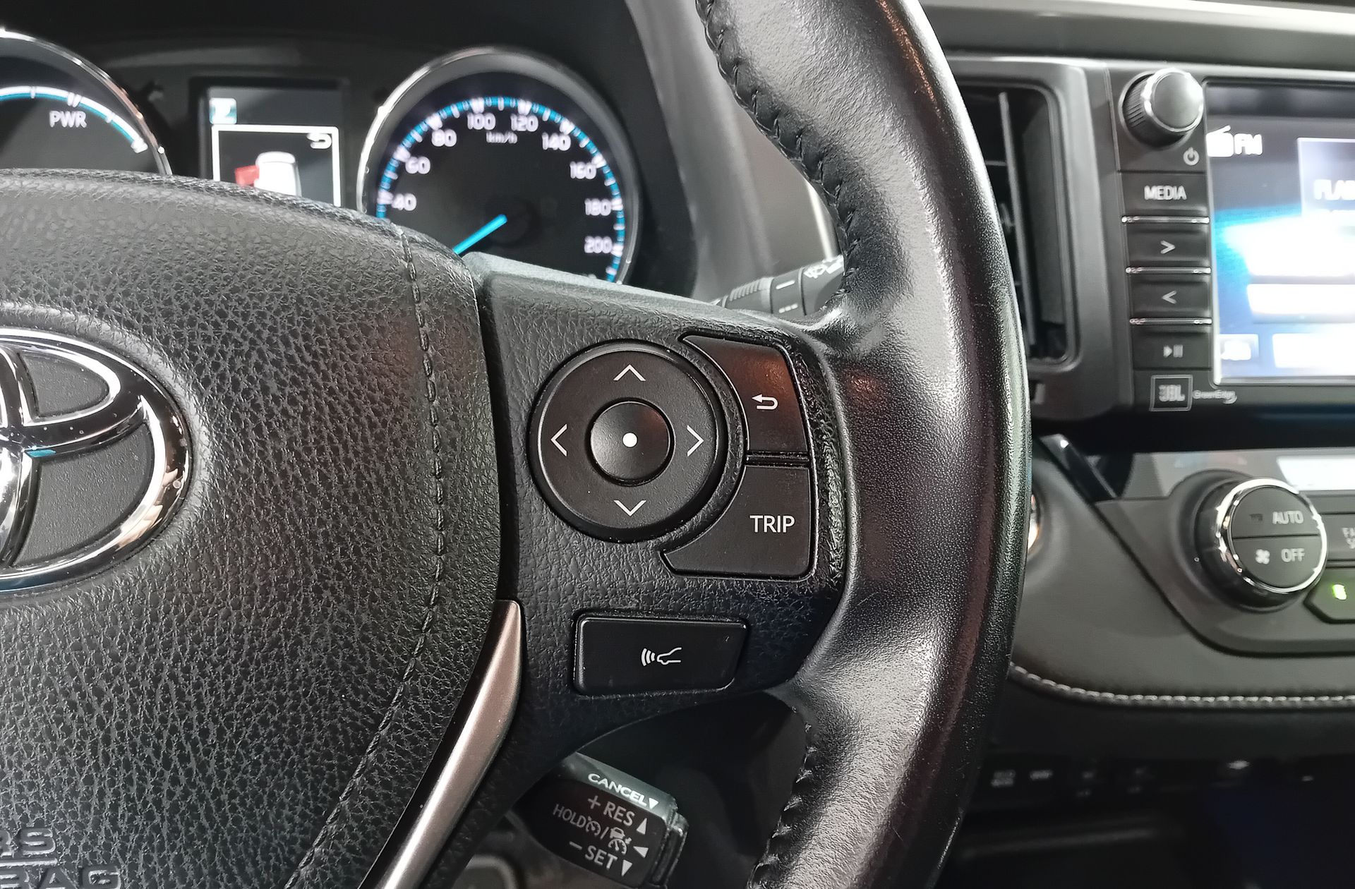 Toyota RAV4 2.5l hybrid Feel! 2WD - foto 30