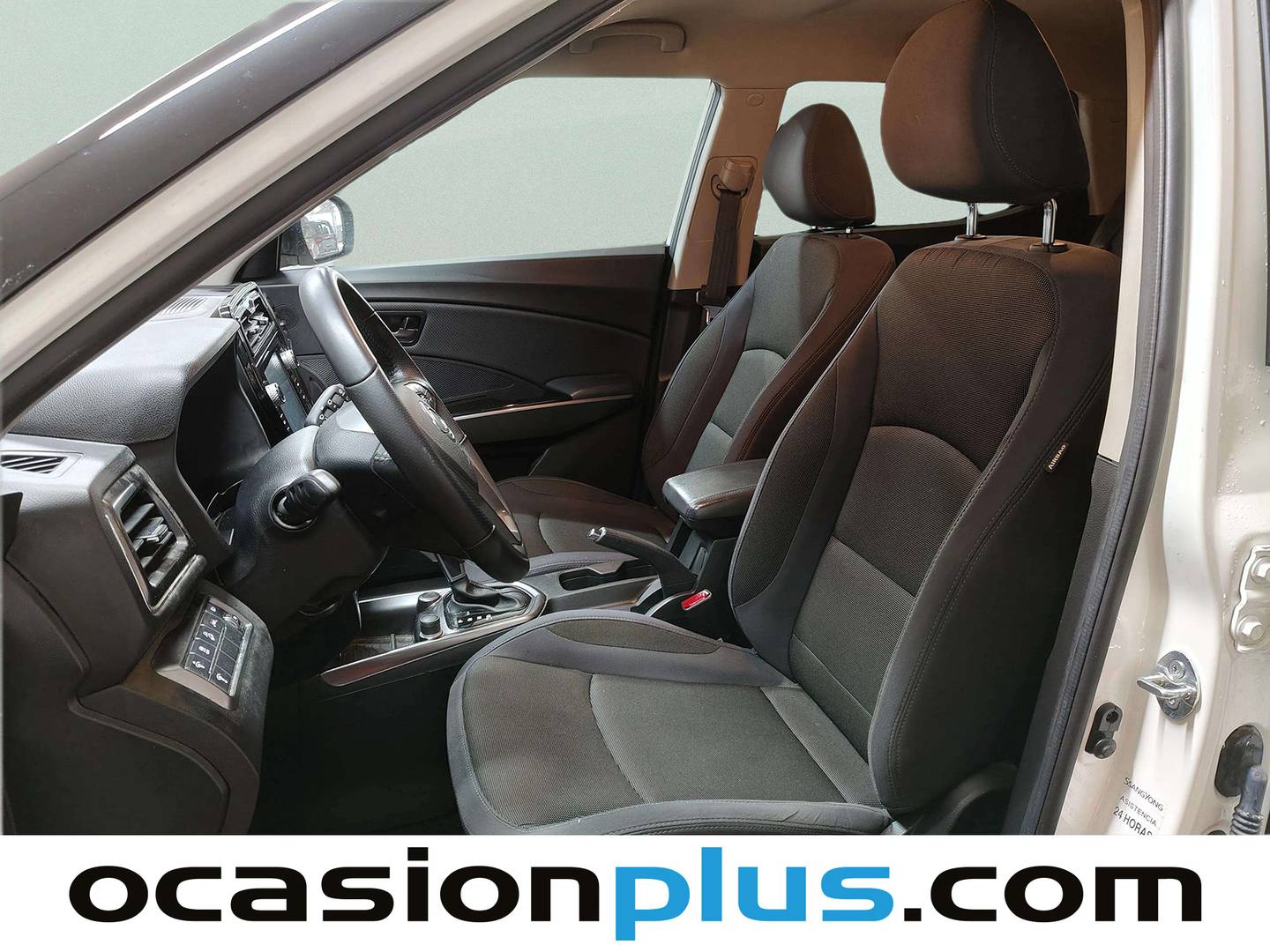 Foto asientos delanteros SsangYong Tivoli Ssangyong Tivoli G15T Urban Plus Auto (163 CV)