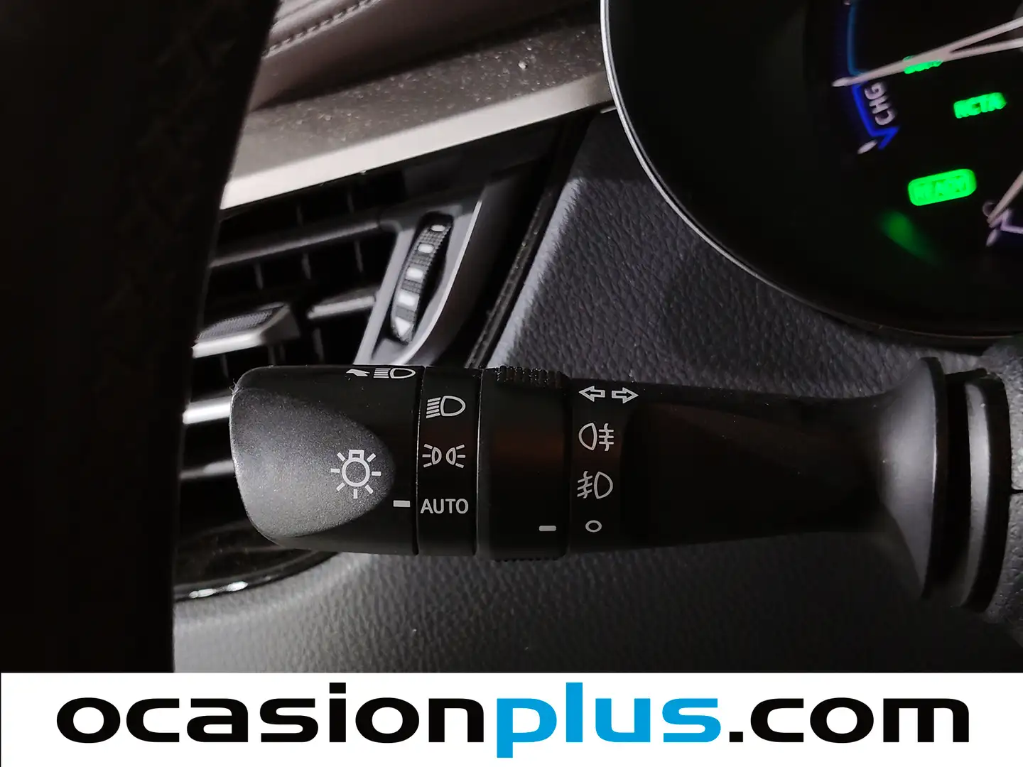 Foto Toyota C-HR Toyota C-HR 1.8 125H Dynamic Plus (122 CV)