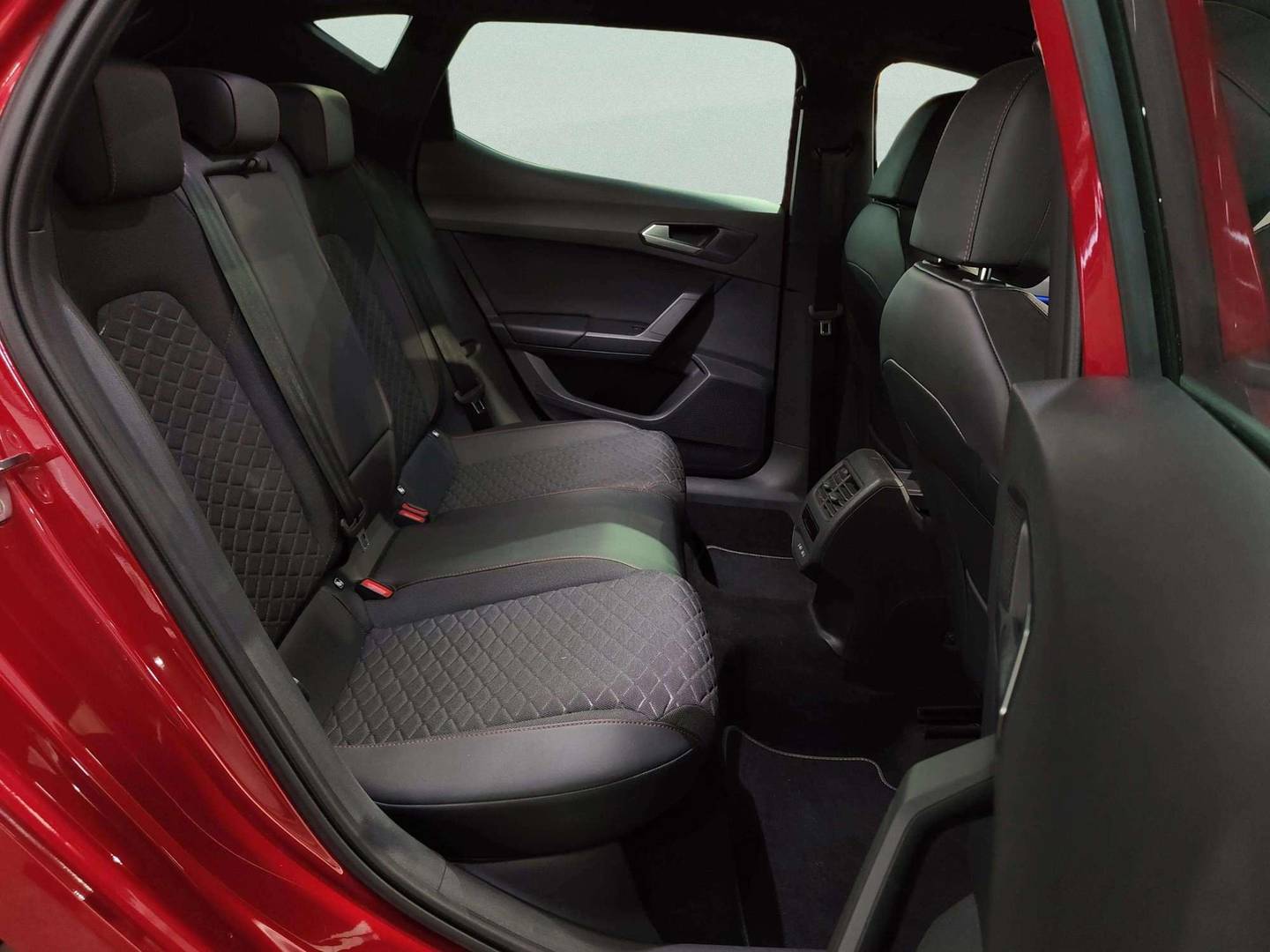 Foto Seat León Seat León 1.5 TSI S&S FR Go L (150 CV) siete plazas