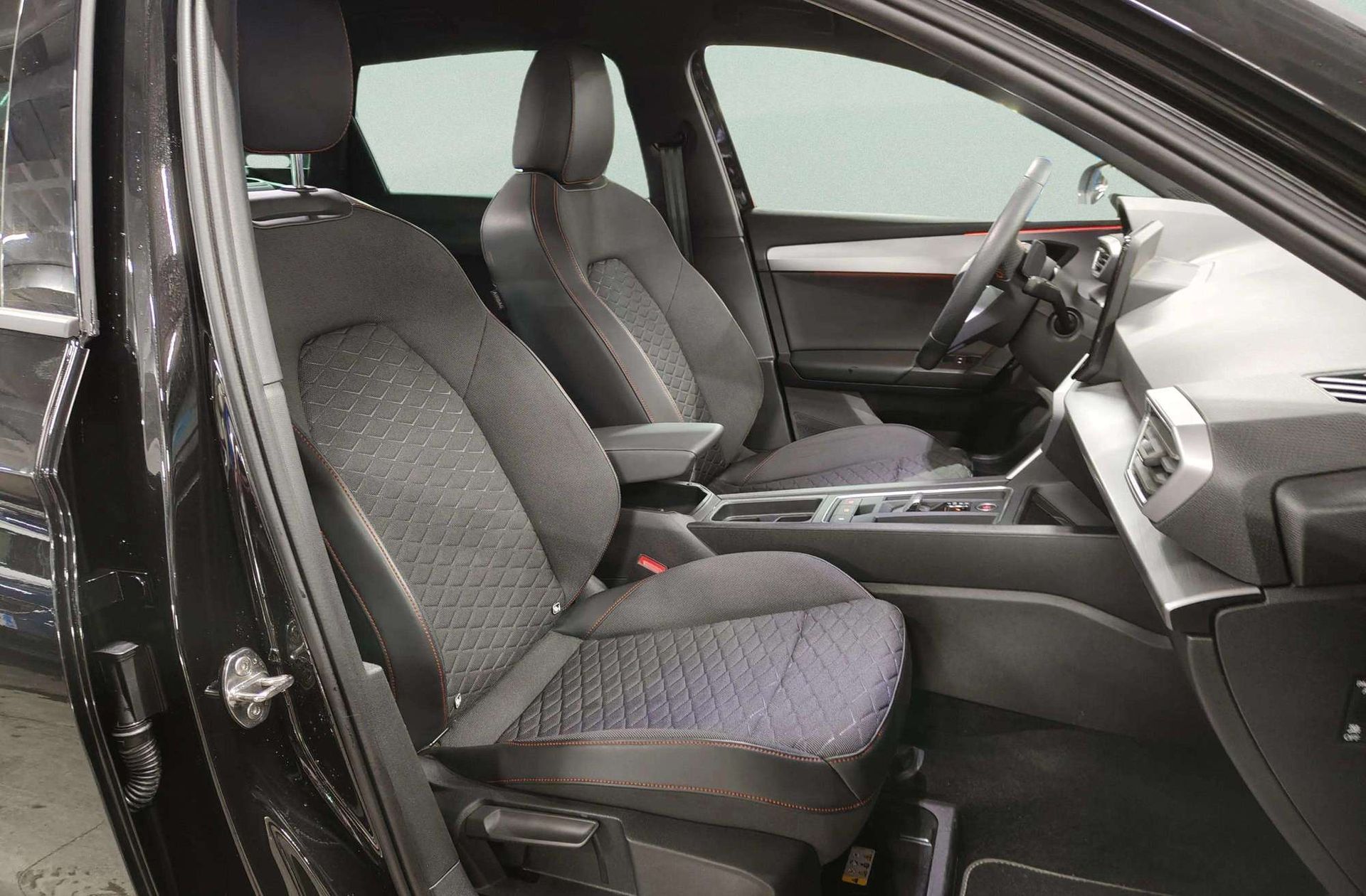 SEAT León ST 1.5 eTSI FR Go L DSG - foto 25