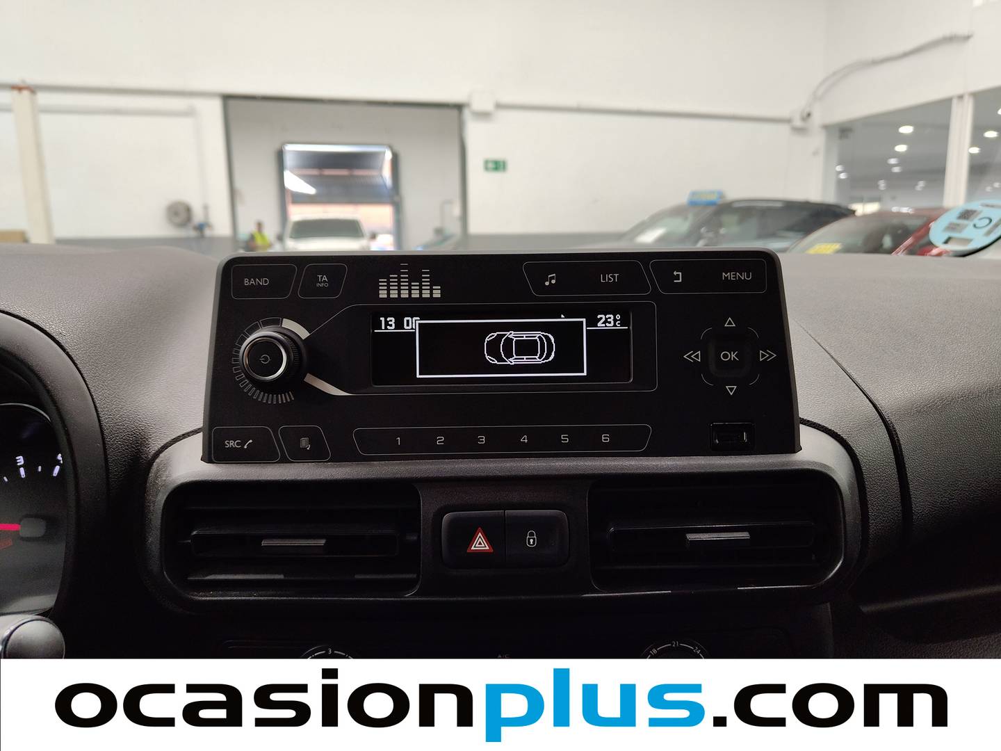 Extras y acabados del Citroën Berlingo Citroën Berlingo Furgon BlueHDi 100 Talla M Control (102 CV)