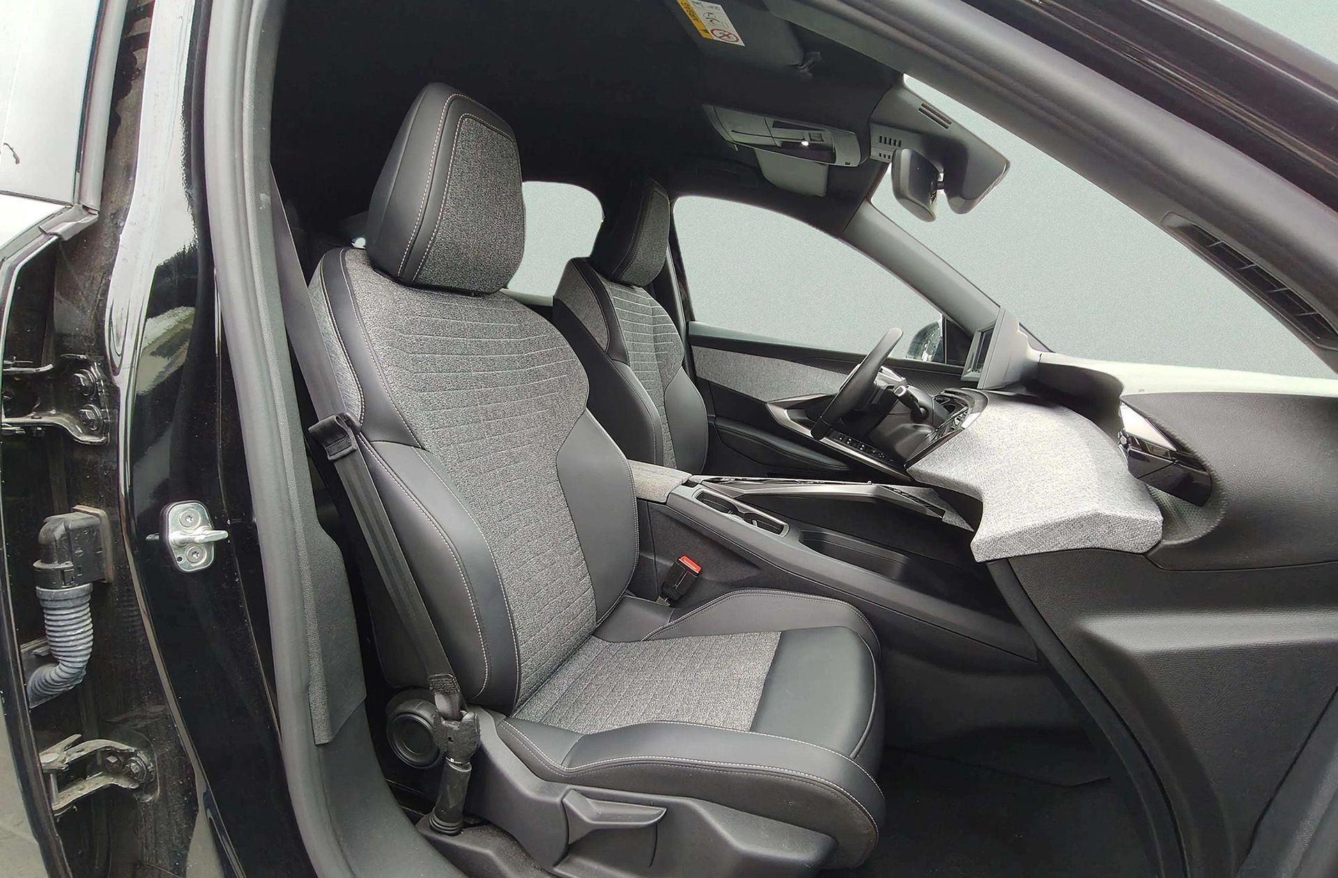 Peugeot 3008 145 Allure eDCS6 - foto 18
