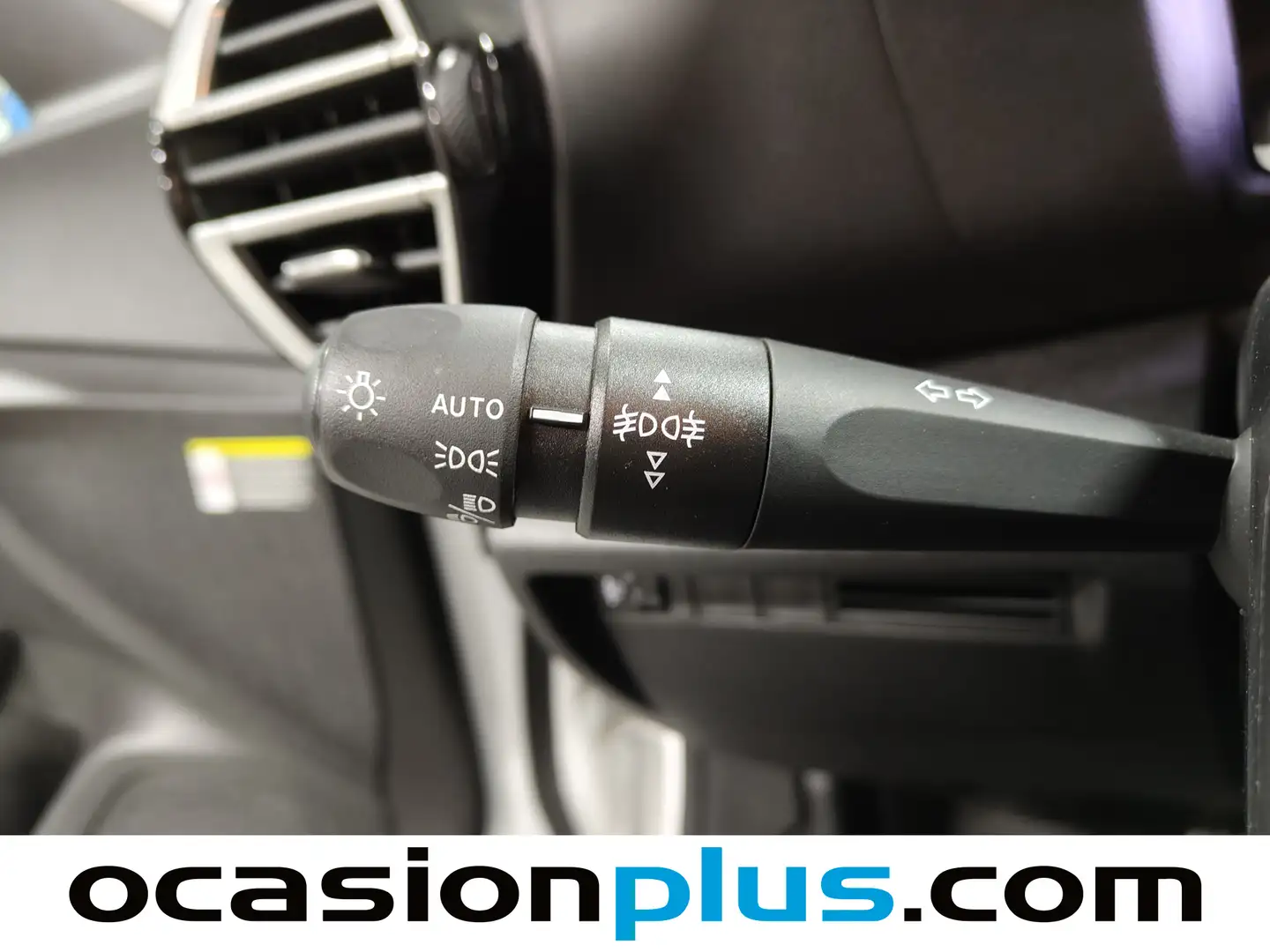 Foto Citroën C4 Citroen C4 PureTech 130 S&S Plus (131 CV)