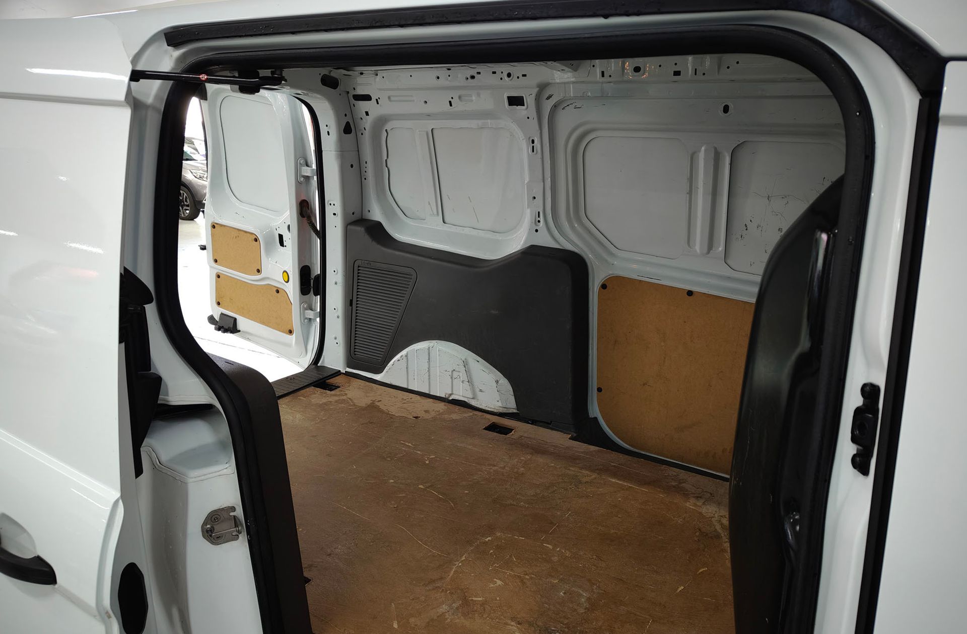 Ford Transit Connect Furgon 1.5 TDCi Trend 210 L2 - foto 12