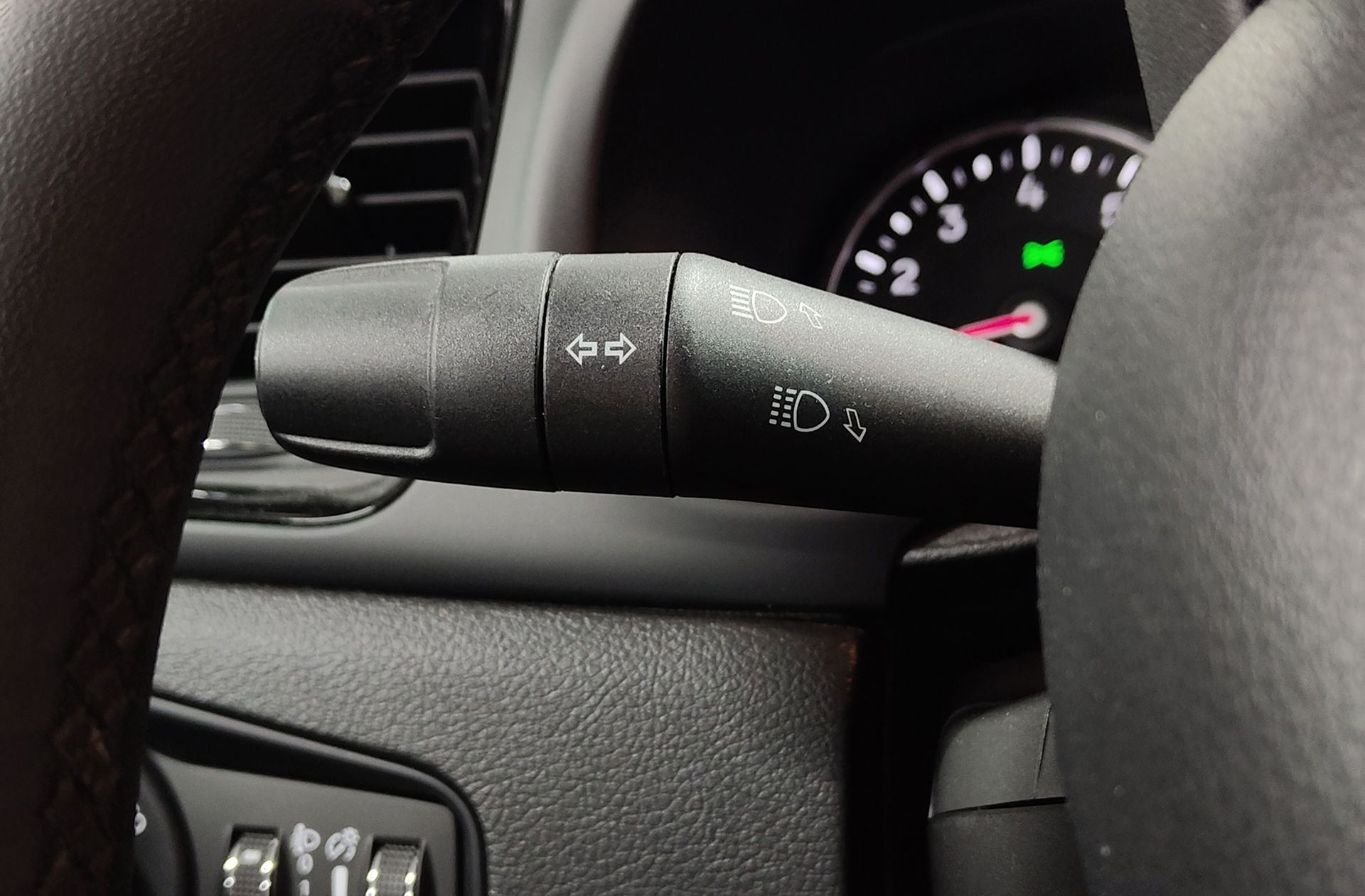 Jeep Renegade 1.0G Night Eagle II 4x2 - foto 26