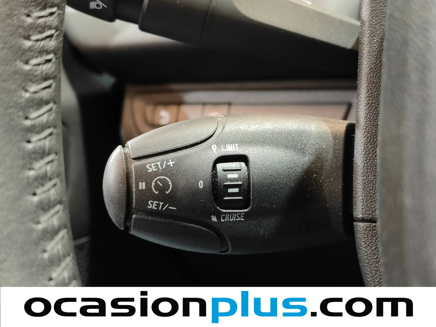 Peugeot 208 Peugeot 208 5P Signature 1.2L PureTech (82CV) seminuevo