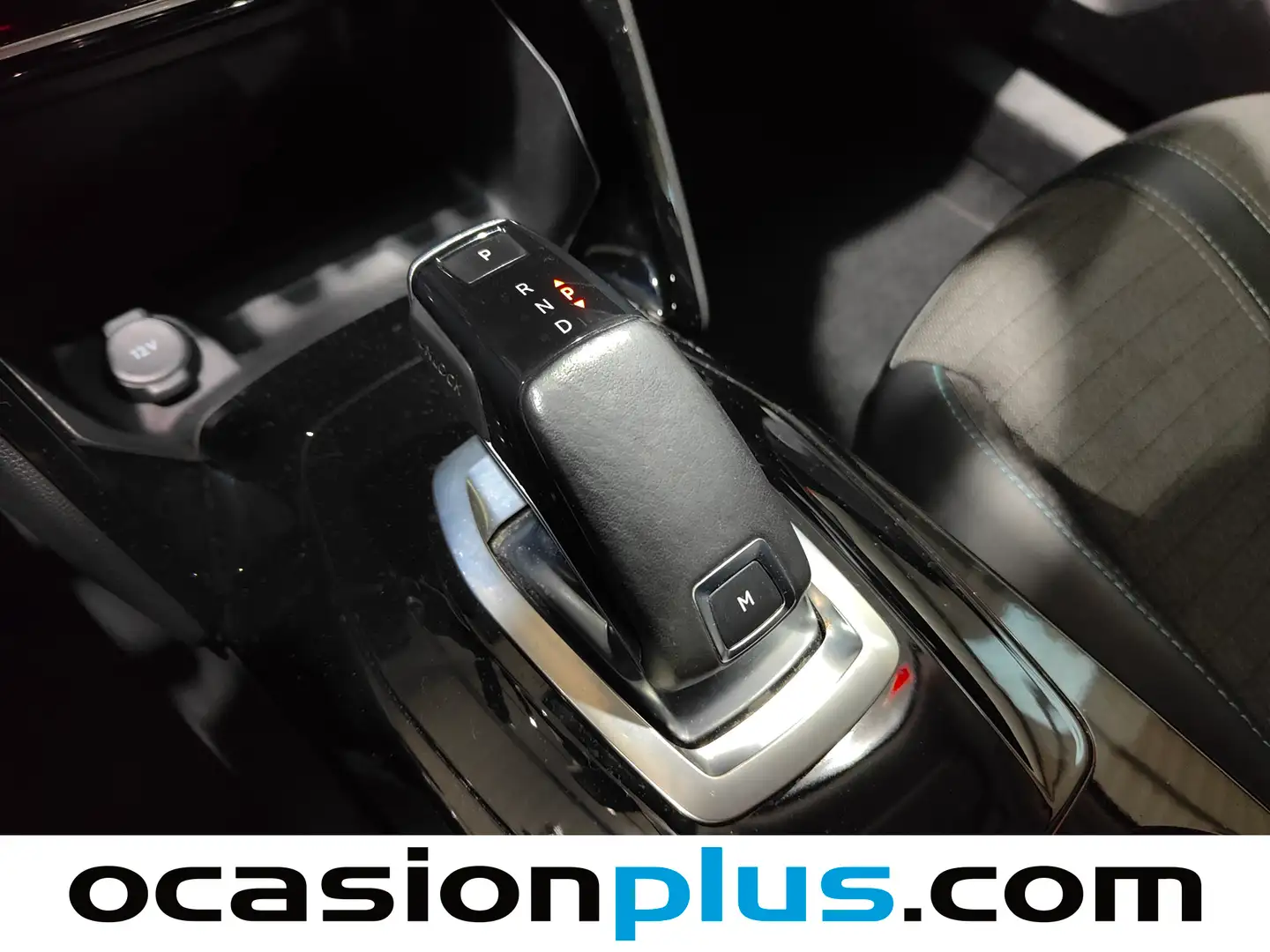 Foto Peugeot 2008 Peugeot 2008 PureTech 130 S&S Allure EAT8 (130 CV)