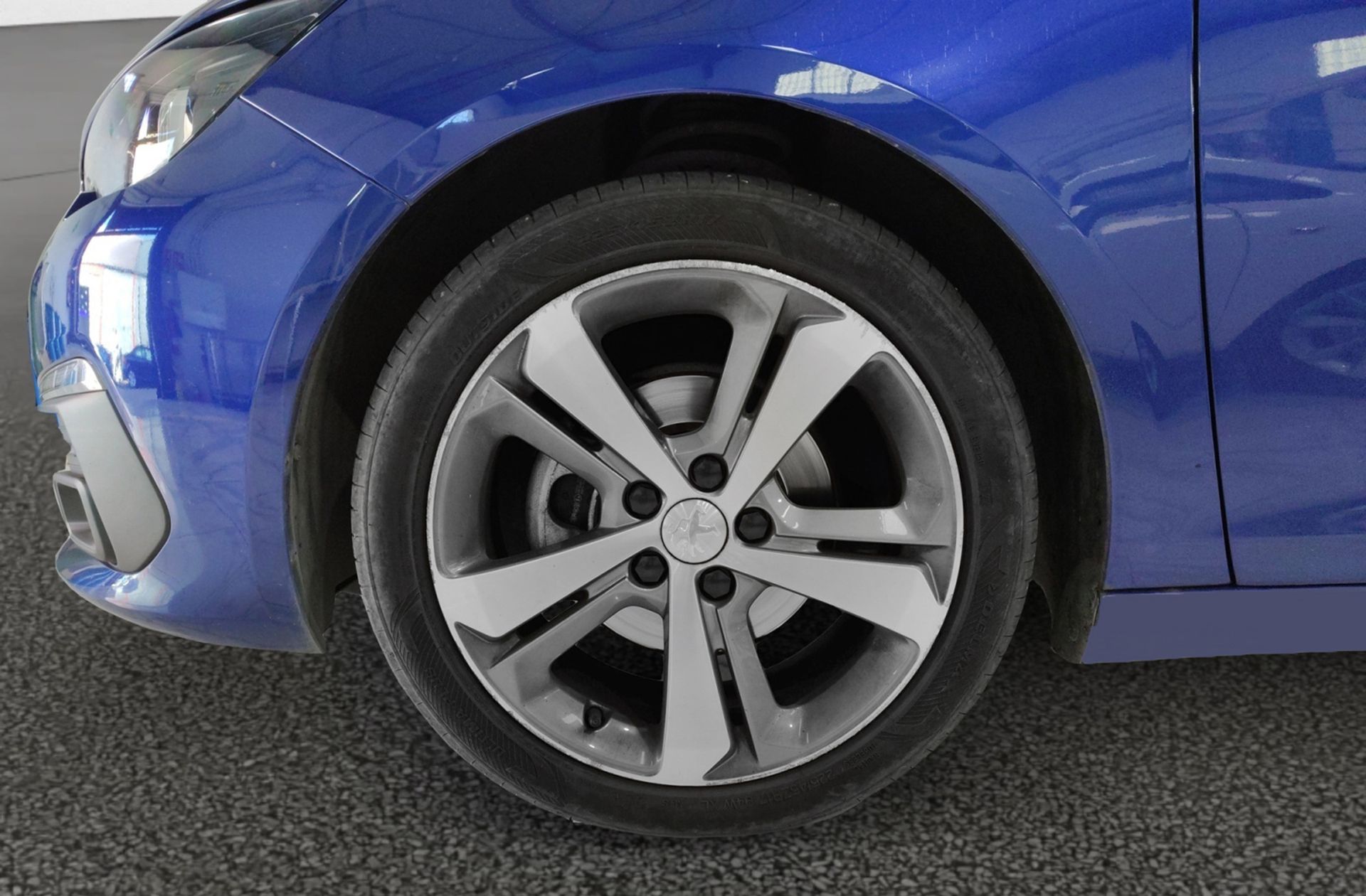 Peugeot 308 BlueHDi 120 Allure EAT6 - foto 37