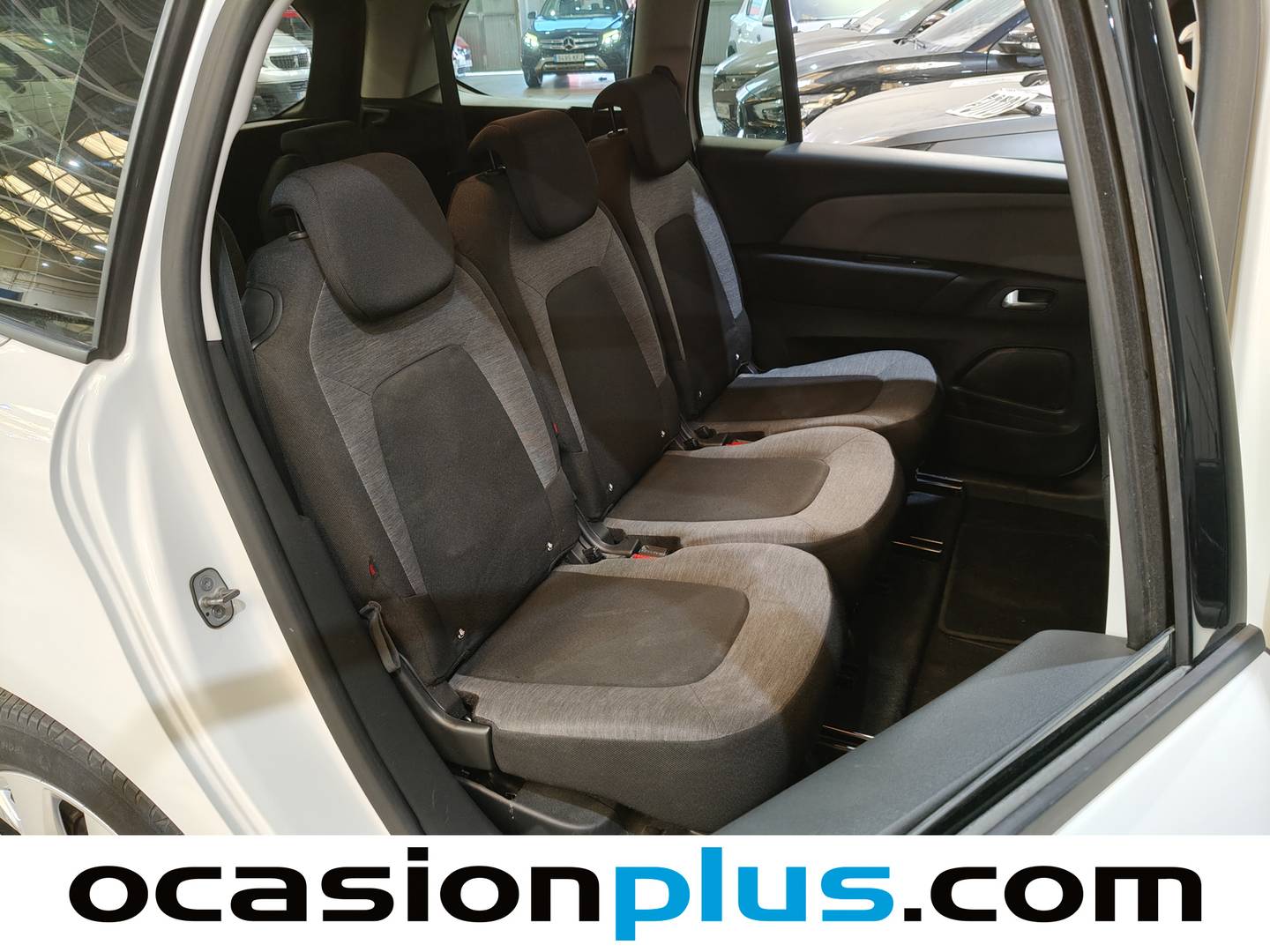 Foto asientos traseros Citroën Grand C4 Spacetourer Citroën Grand C4 Spacetourer BlueHDi 130 S&S Feel 7 Plazas (130 CV)