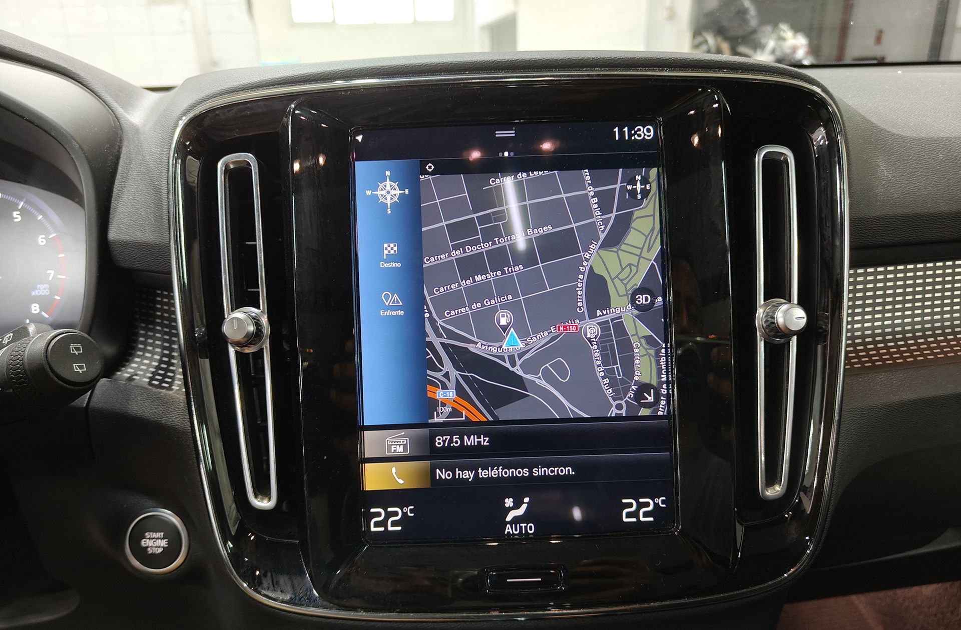 Volvo XC40 T2 R-Design - foto 9