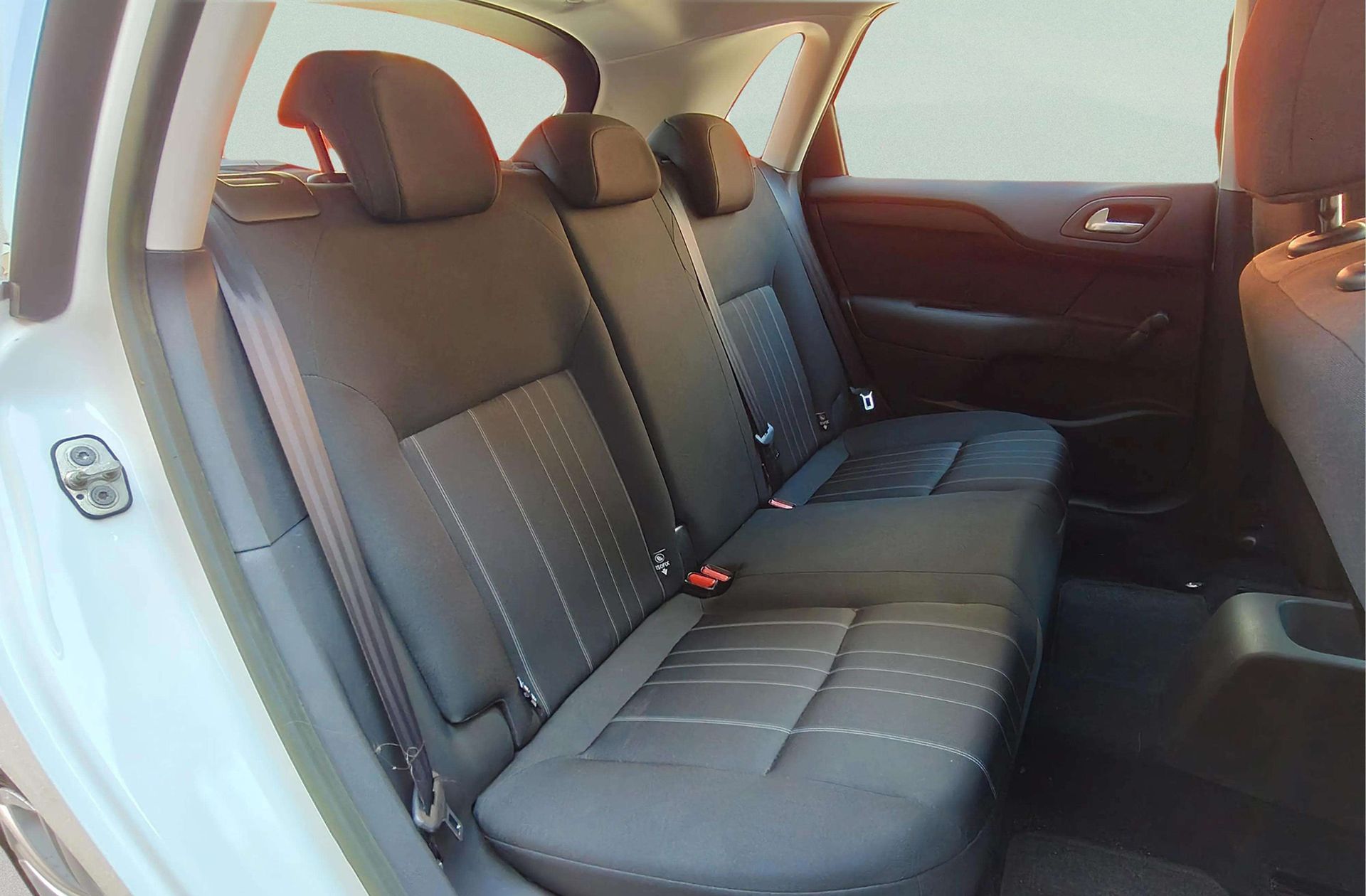 Citroën C4 1.6 HDi Tonic - foto 13