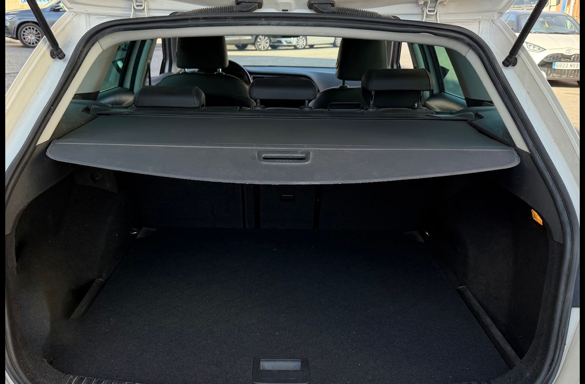 SEAT León ST 1.6 TDI Style Connect - foto 13