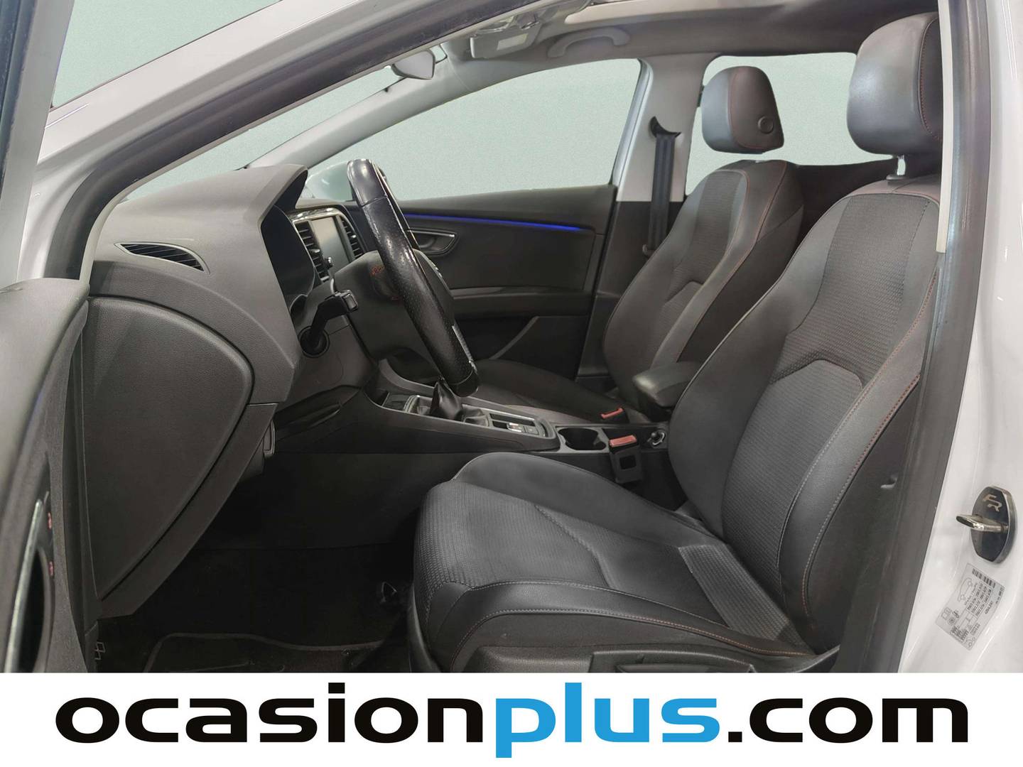 Foto asientos delanteros Seat León Seat León 1.4 TSI S&S FR Plus (125 CV)