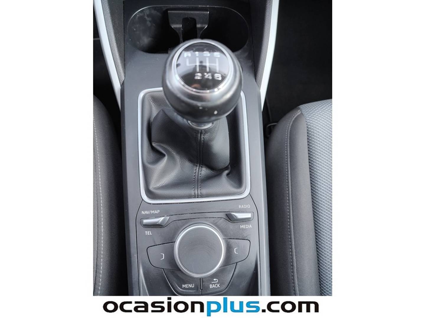 Foto Audi Q2 Audi Q2 design 35 TFSI (150 CV)