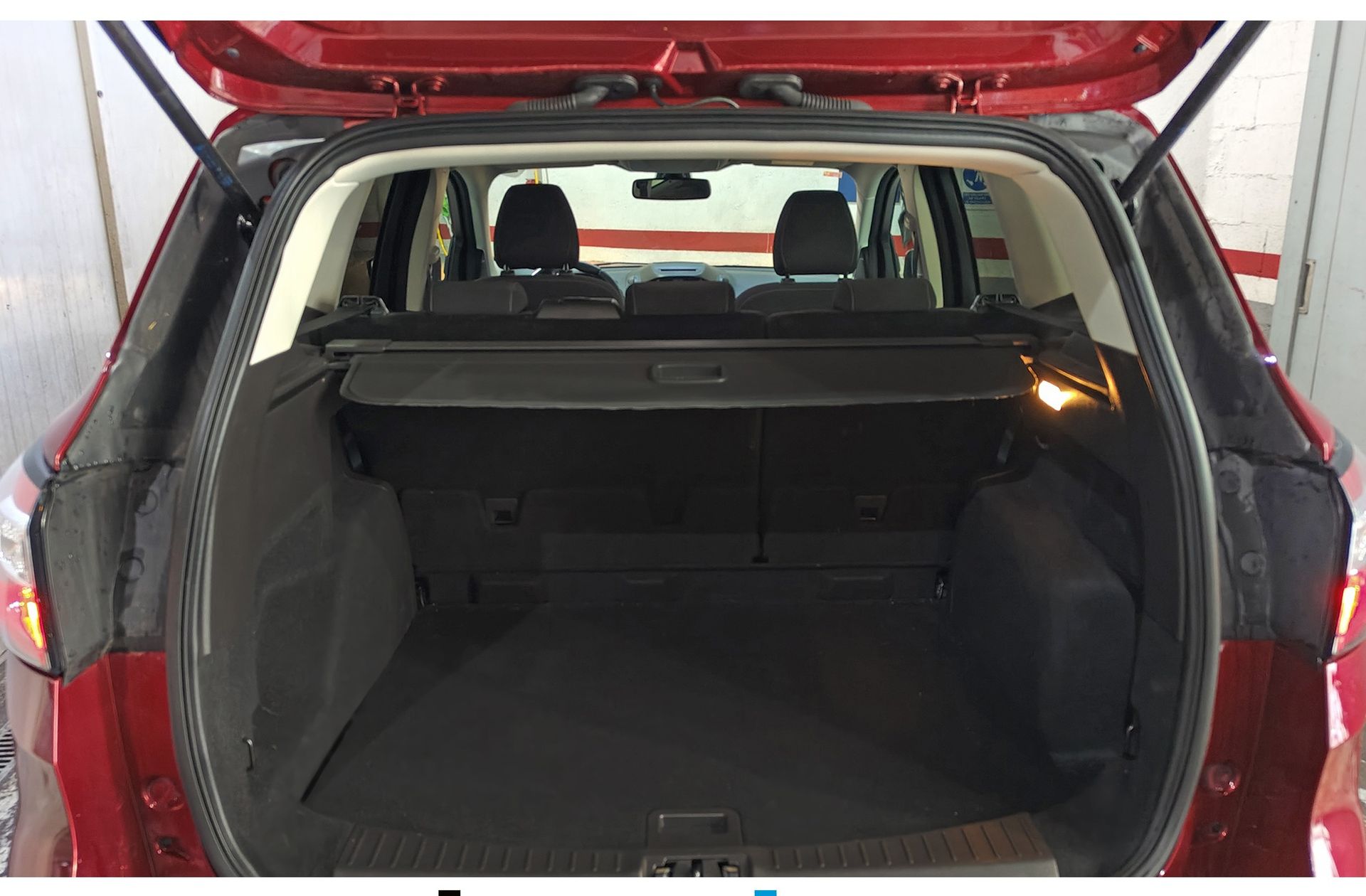 Ford Kuga 2.0 TDCi Trend+ 4x2 - foto 17