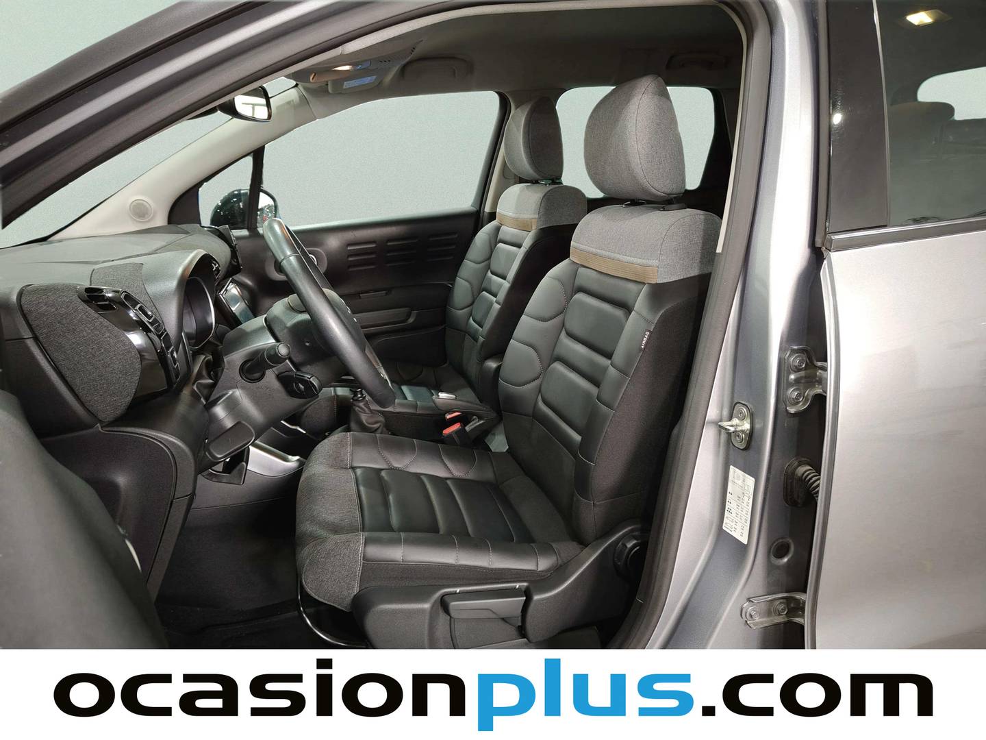 Foto asientos delanteros Citroën C3 Aircross Citroën C3 Aircross BlueHDi 110 S&S Shine (110 CV)