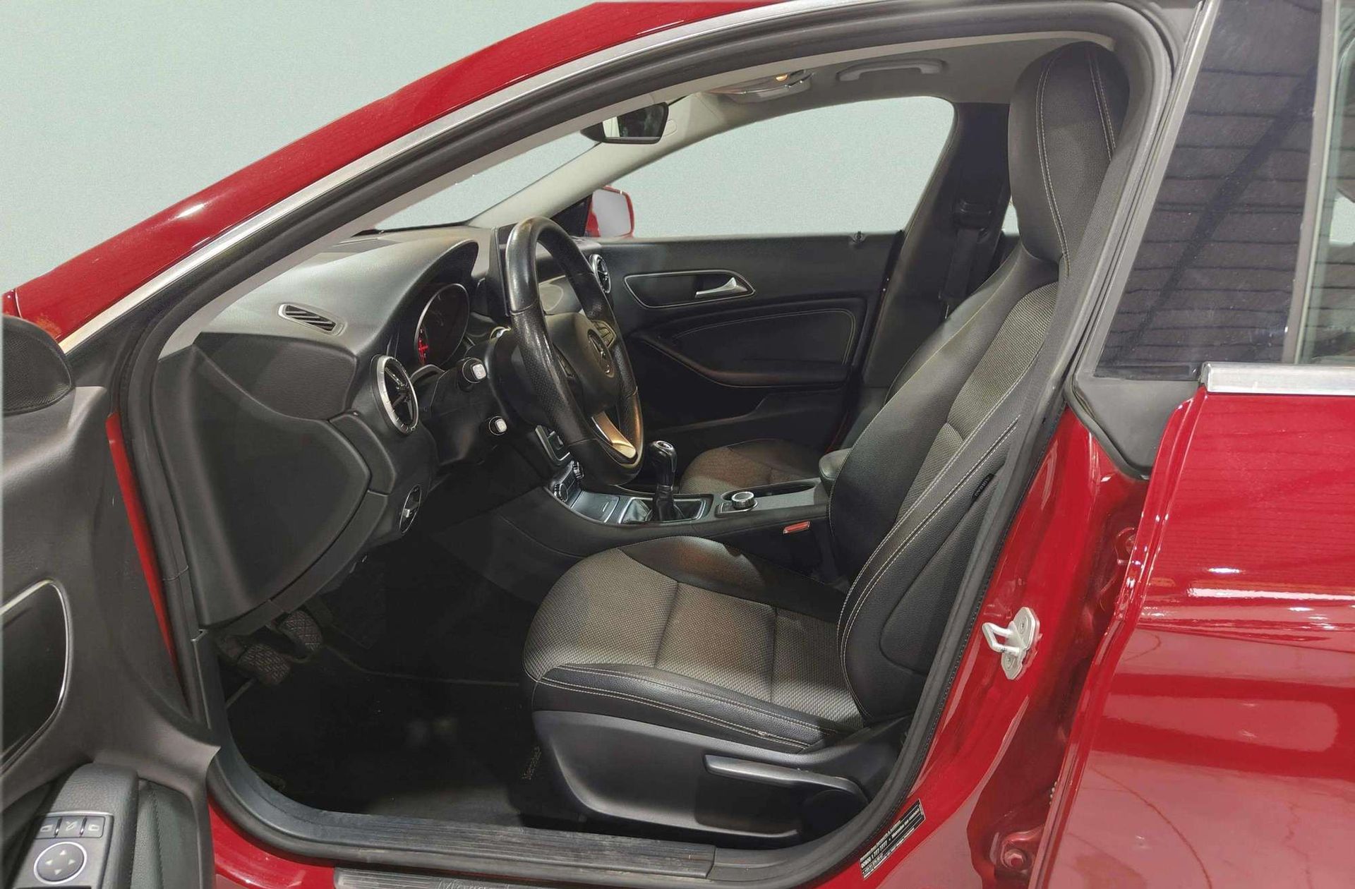 Mercedes-Benz CLA 200 - foto 8
