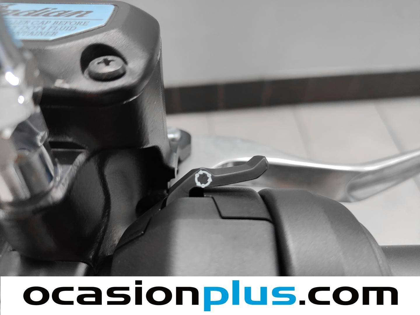 Foto Indian Scout Sixty Bobber Indian Scout Sixty Bobber Sixty Boober (45 CV)