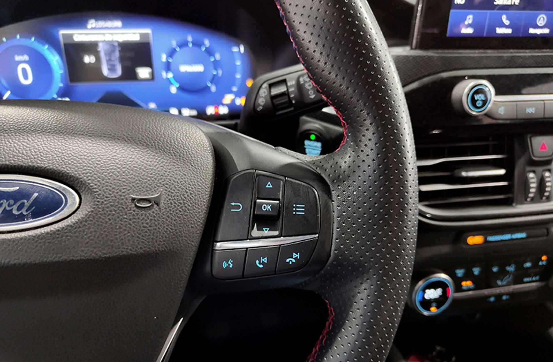 Ford Kuga 1.5 EcoBlue ST-Line - foto 29