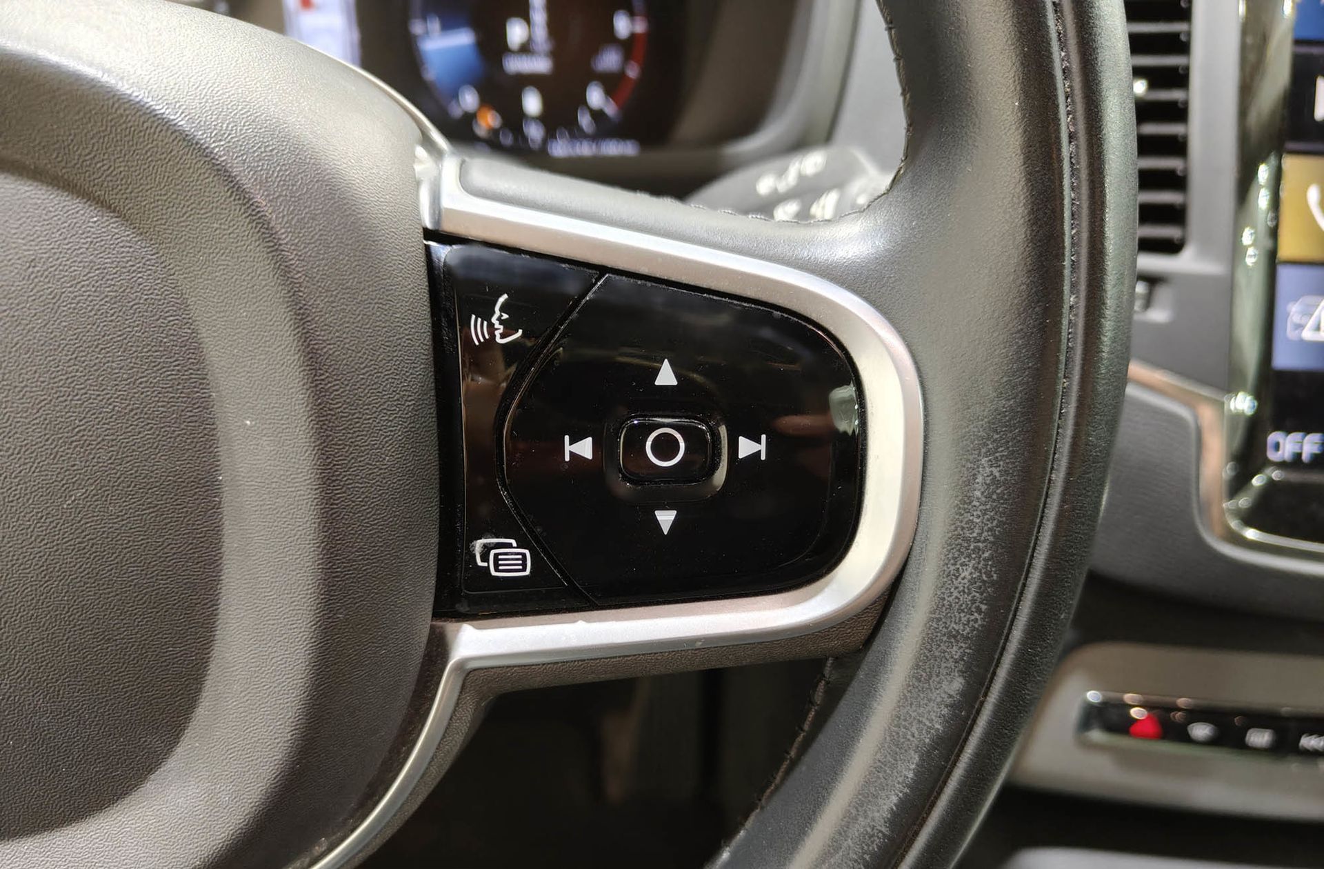 Volvo XC90 B5 D Momentum Pro AWD 4x4 7 plazas - foto 35