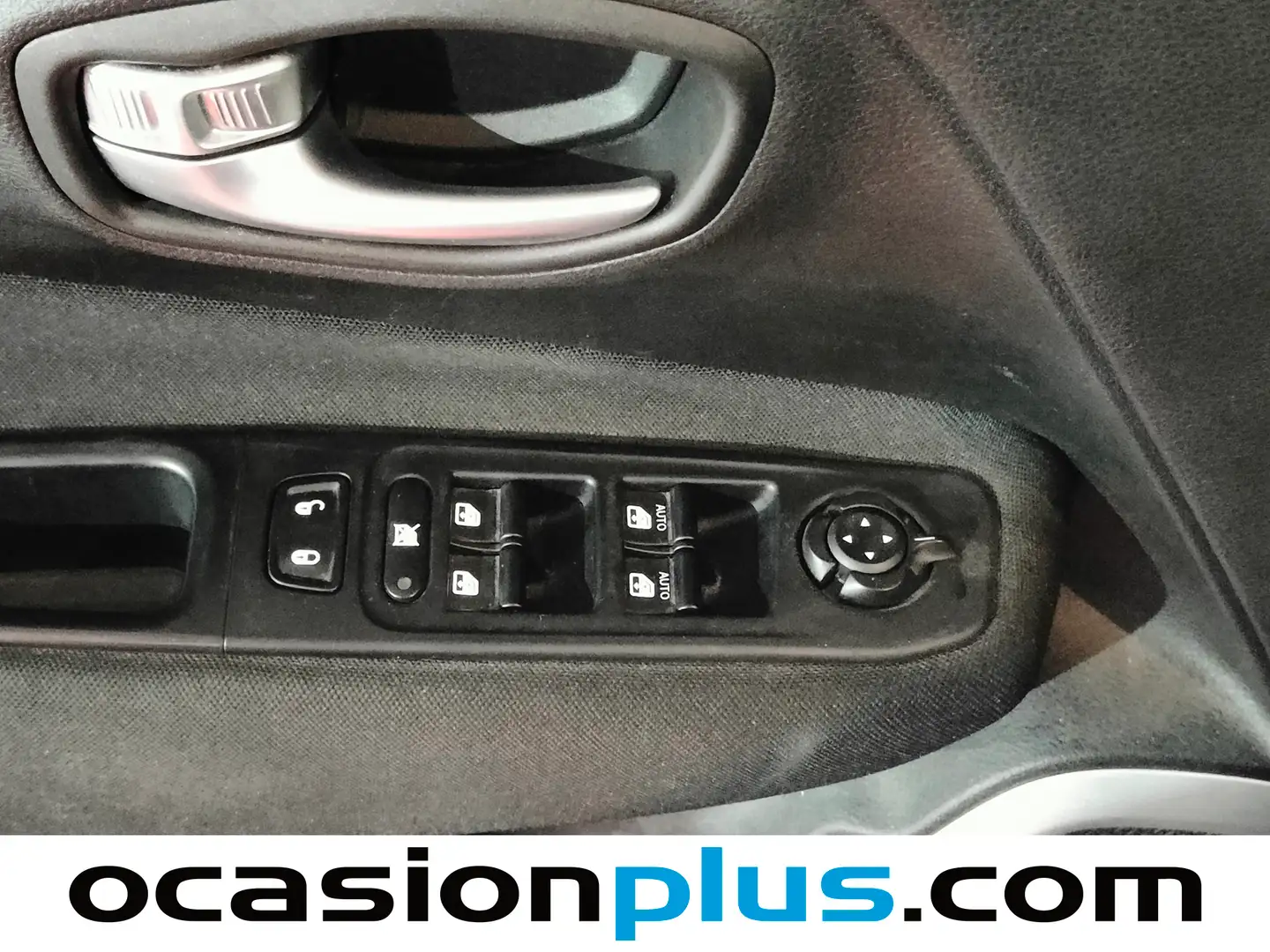 Foto Jeep Renegade Jeep Renegade 1.6 E-TORQ Sport FWD E6 (110 CV)