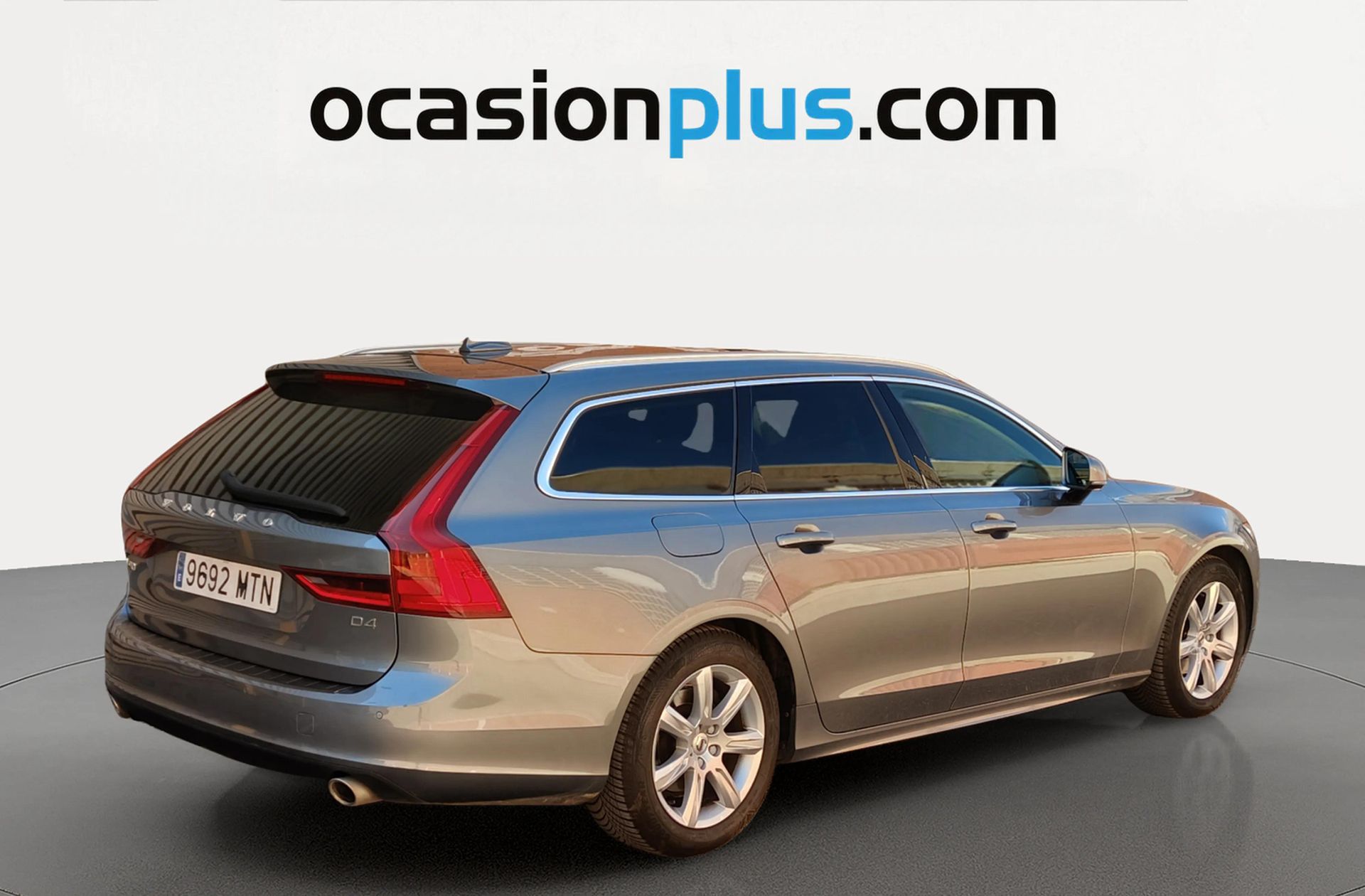 Volvo V90 D4 Momentum - foto 4