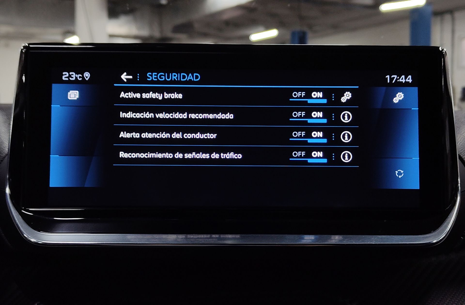 Peugeot 208 PureTech 100 GT Line - foto 13