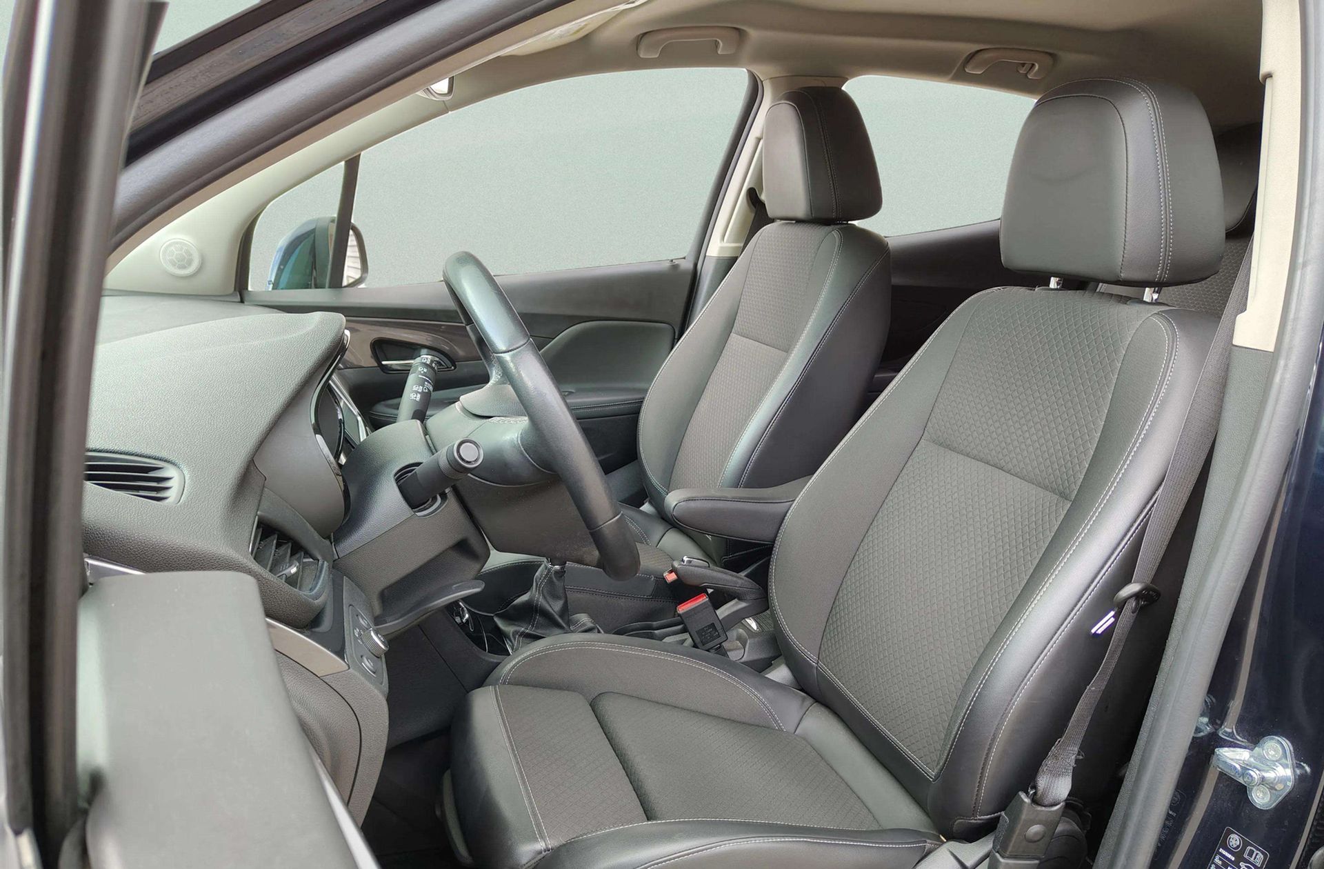 Opel Mokka 1.6 CDTi Excellence 4x2 - foto 12