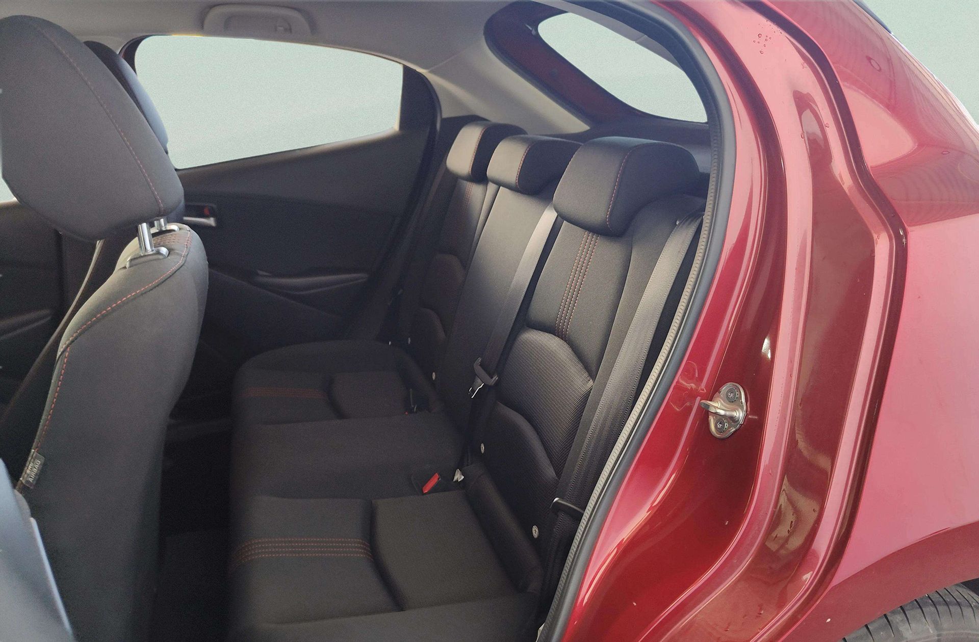 Mazda Mazda2 e-Skyactiv G Homura - foto 11