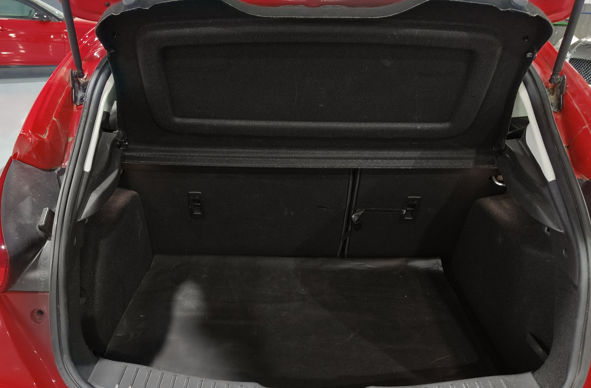 Ford Focus 1.6 TDCi Edition - foto 13