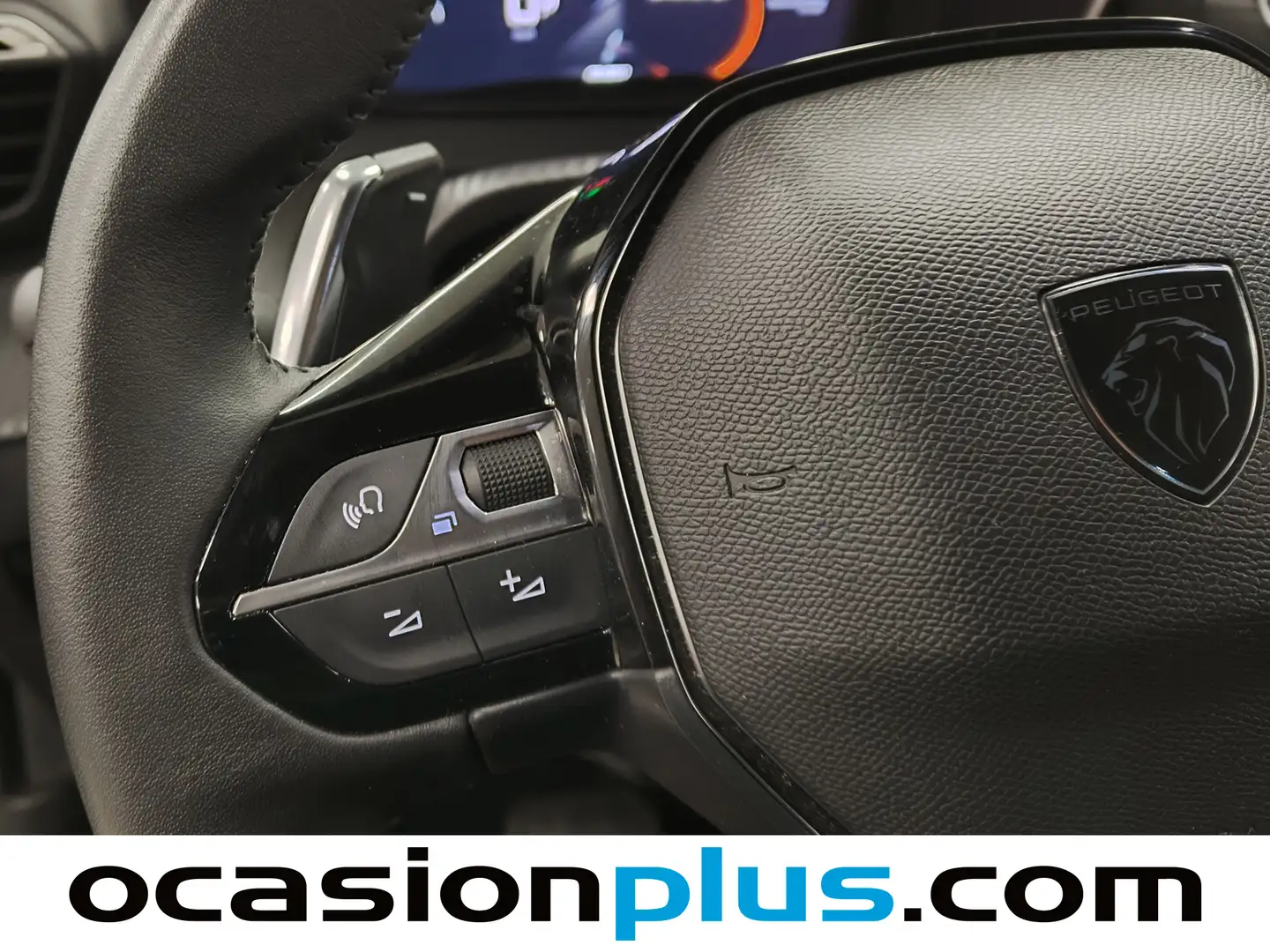 Foto Peugeot 2008 Peugeot 2008 Allure Hybrid eDCS6 (145 CV)