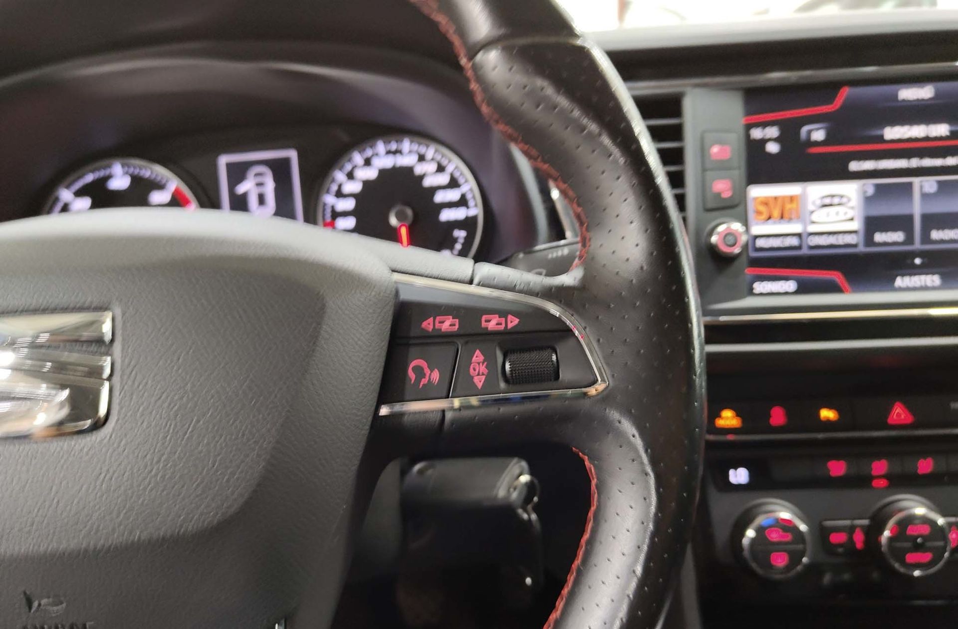 SEAT León ST 2.0 TDI FR - foto 26
