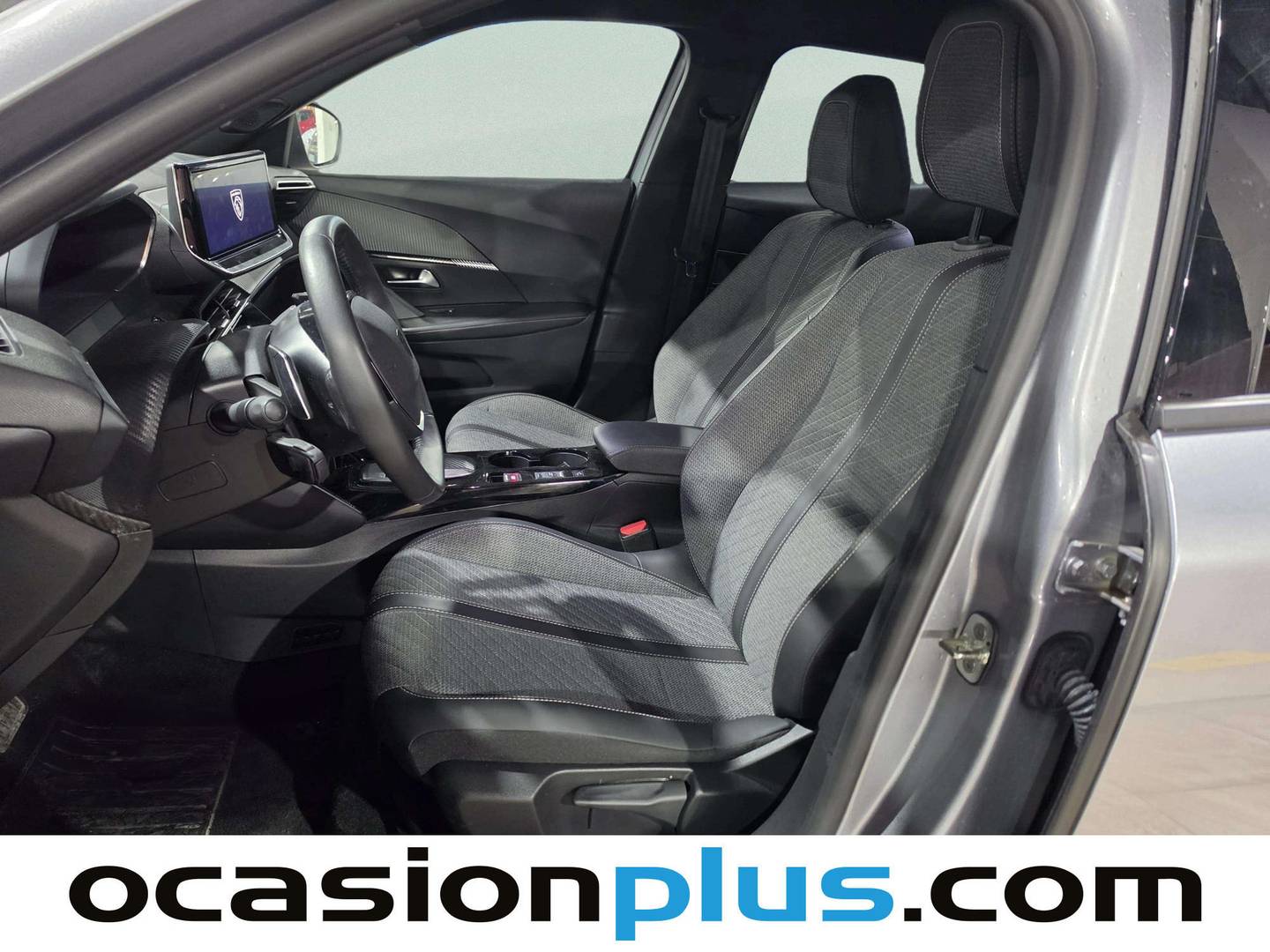 Foto asientos delanteros Peugeot 2008 Peugeot 2008 Allure Hybrid eDCS6 (145 CV)