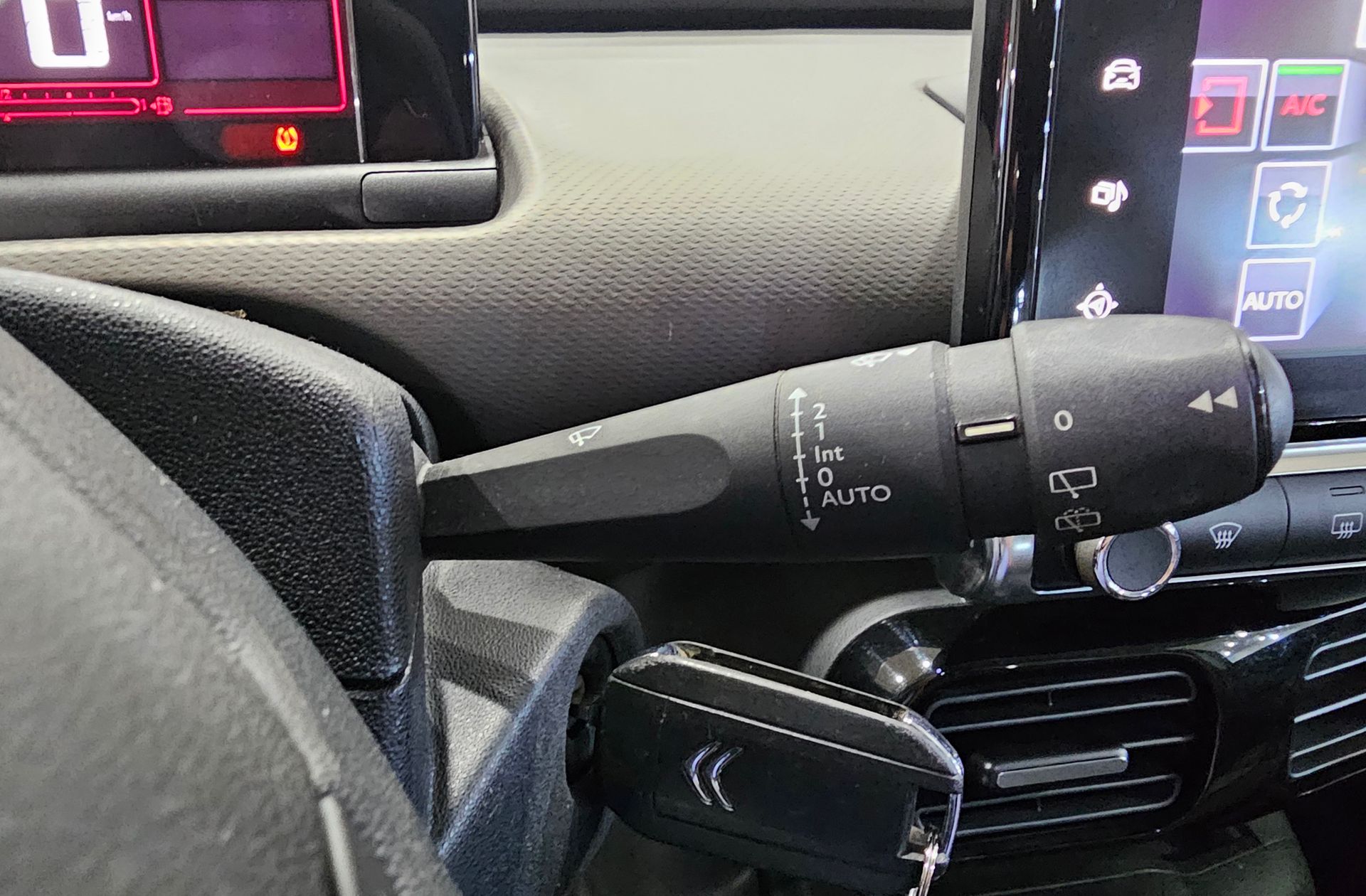 Citroën C4 Cactus 110 PureTech Rip Curl - foto 26