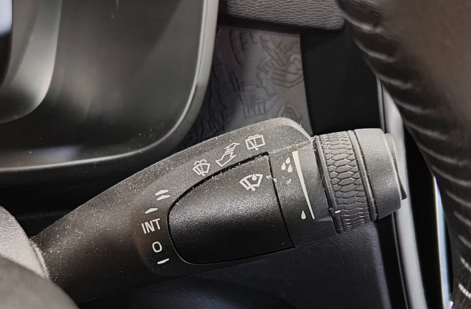 Volvo XC40 T3 Momentum - foto 23
