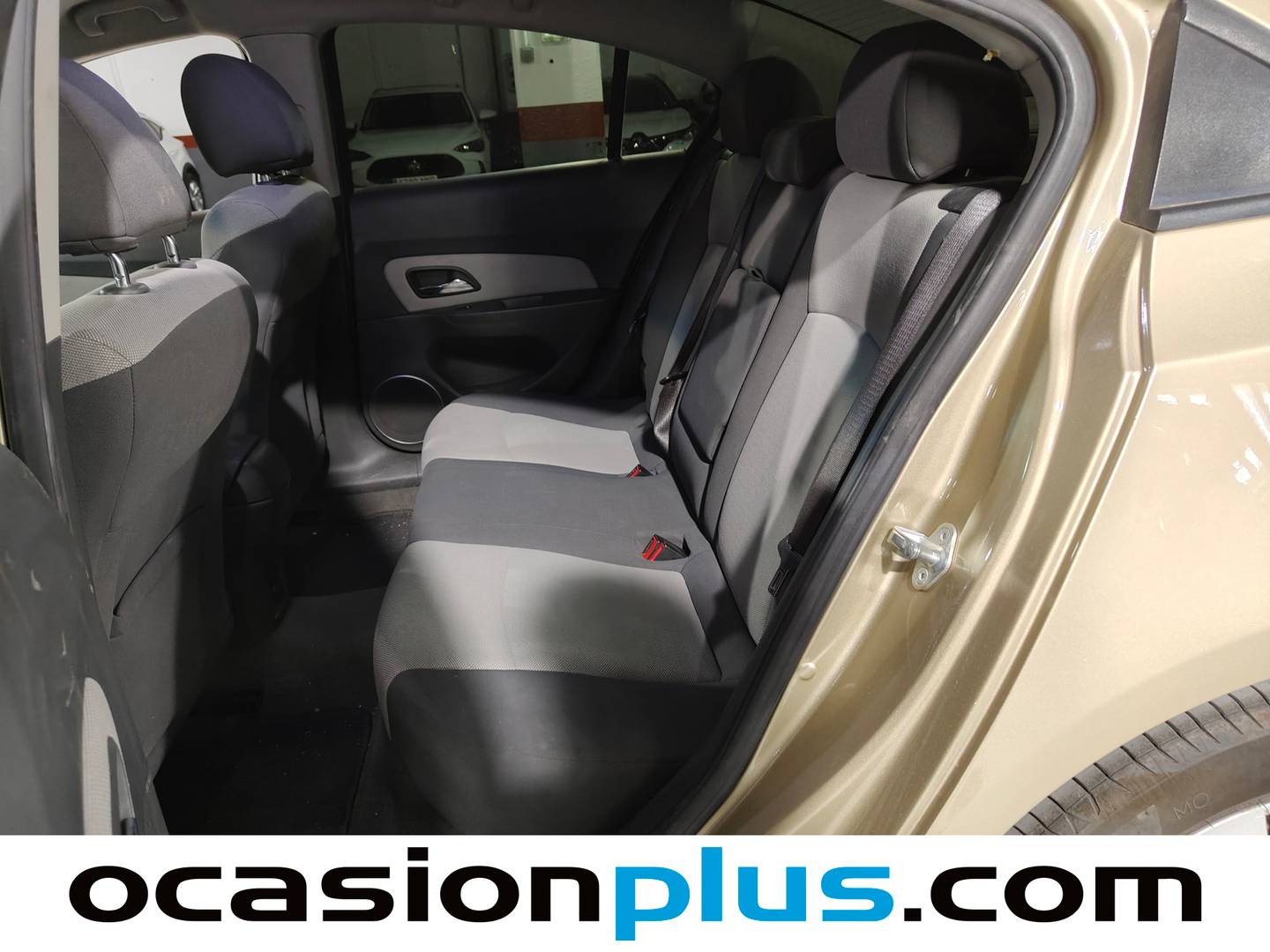Foto asientos traseros Chevrolet Cruze Chevrolet Cruze 1.6 16V LS+ AA (113 CV)