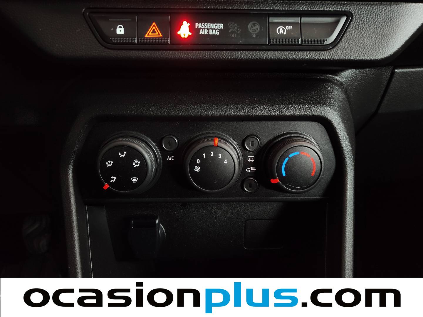 Extras y acabados del Dacia Sandero Dacia Sandero Essential SCe (67 CV)