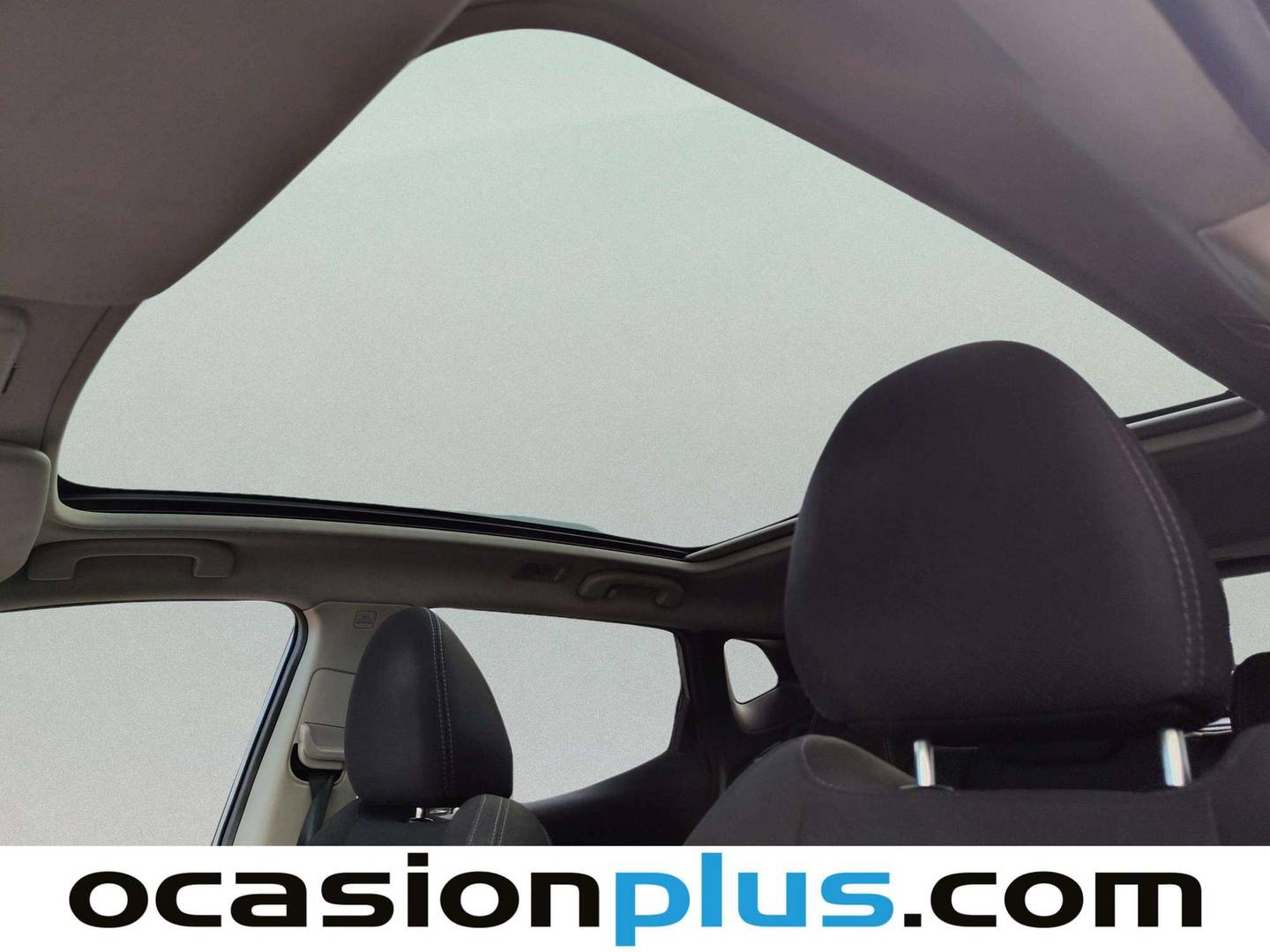 Extras y acabados del Nissan QASHQAI Nissan Qashqai dCi 115 N-Connecta (115 CV)