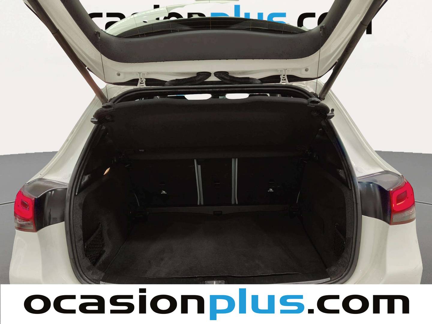 Foto Mercedes GLA Mercedes GLA 180 (136 CV) siete plazas