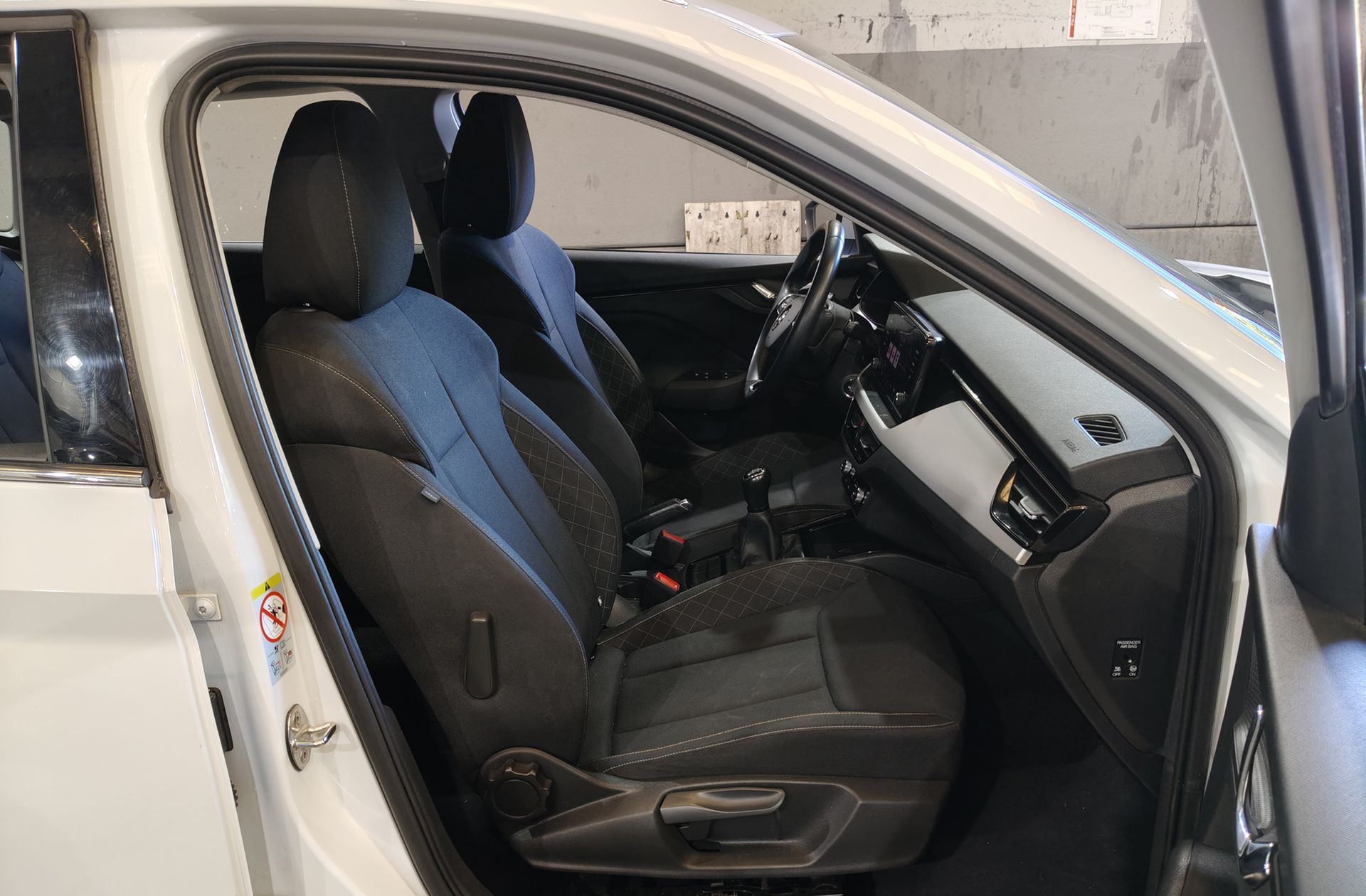 Škoda Kamiq 1.0 TSI Ambition - foto 18