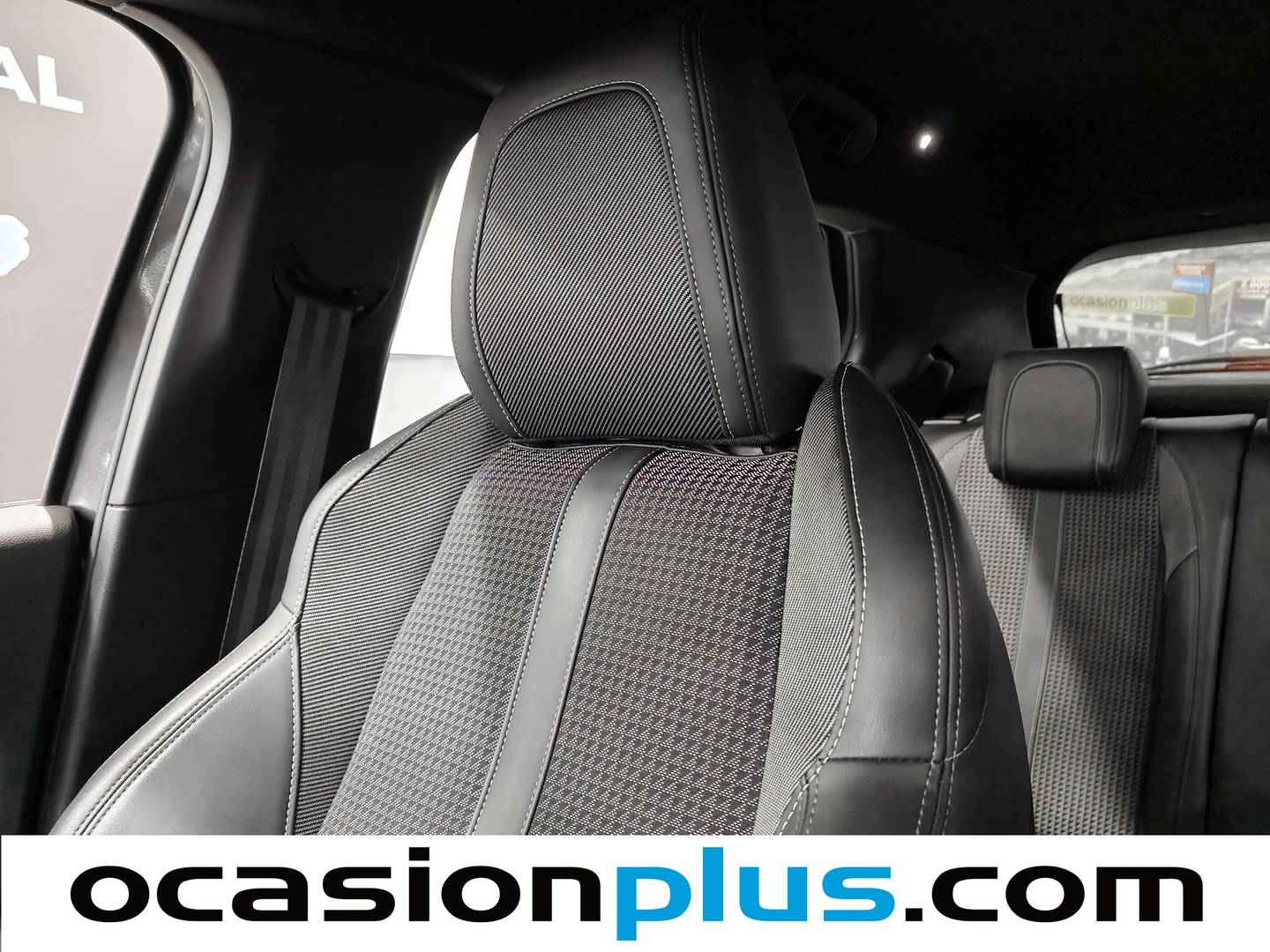 Foto Peugeot 2008 Peugeot 2008 PureTech 130 S&S GT Line (130 CV)