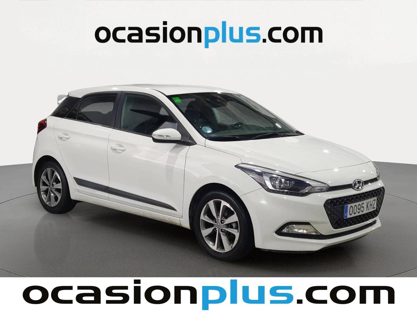 Foto delantera Hyundai i20 Hyundai i20 1.2 MPI Elegant Nav (84 CV) derecha