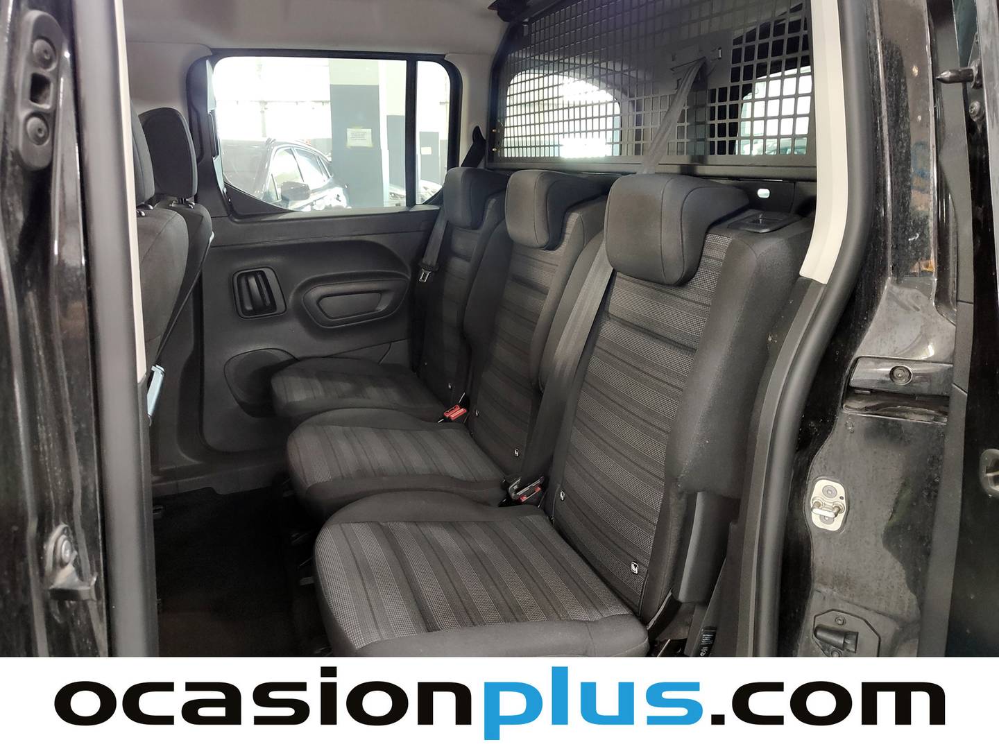 Foto asientos traseros Opel Combo Life Opel Combo Life 1.5 TD Business Elegance Plus L1 AT (130 CV)