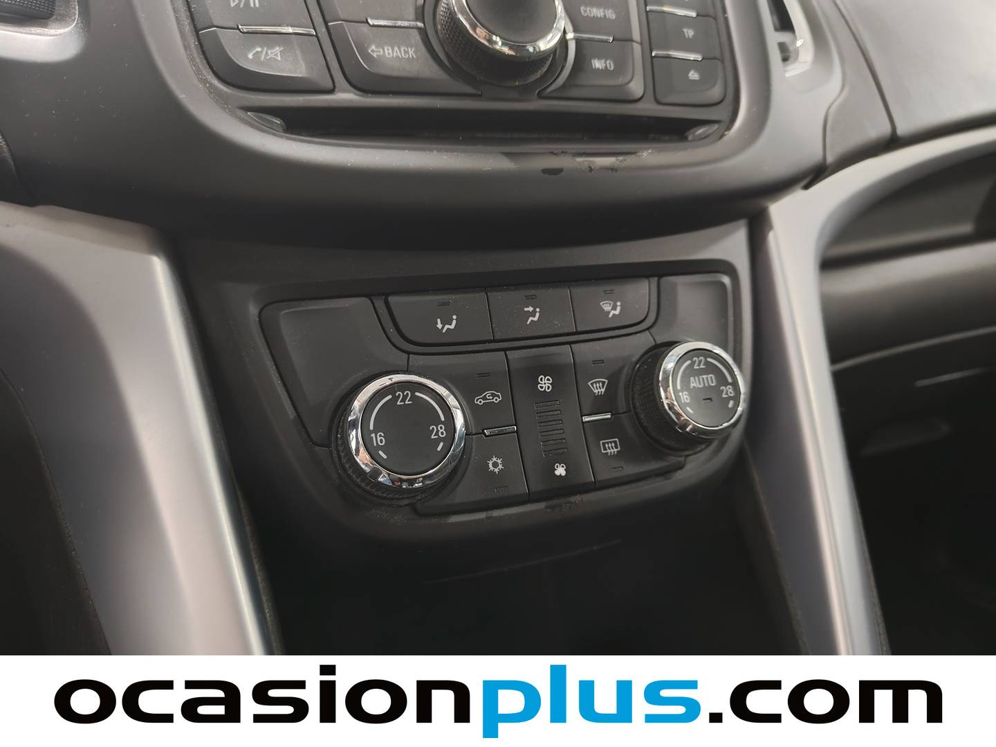 Foto Opel Zafira Tourer Opel Zafira Tourer 1.4 Turbo GLP Selective  (140 CV)